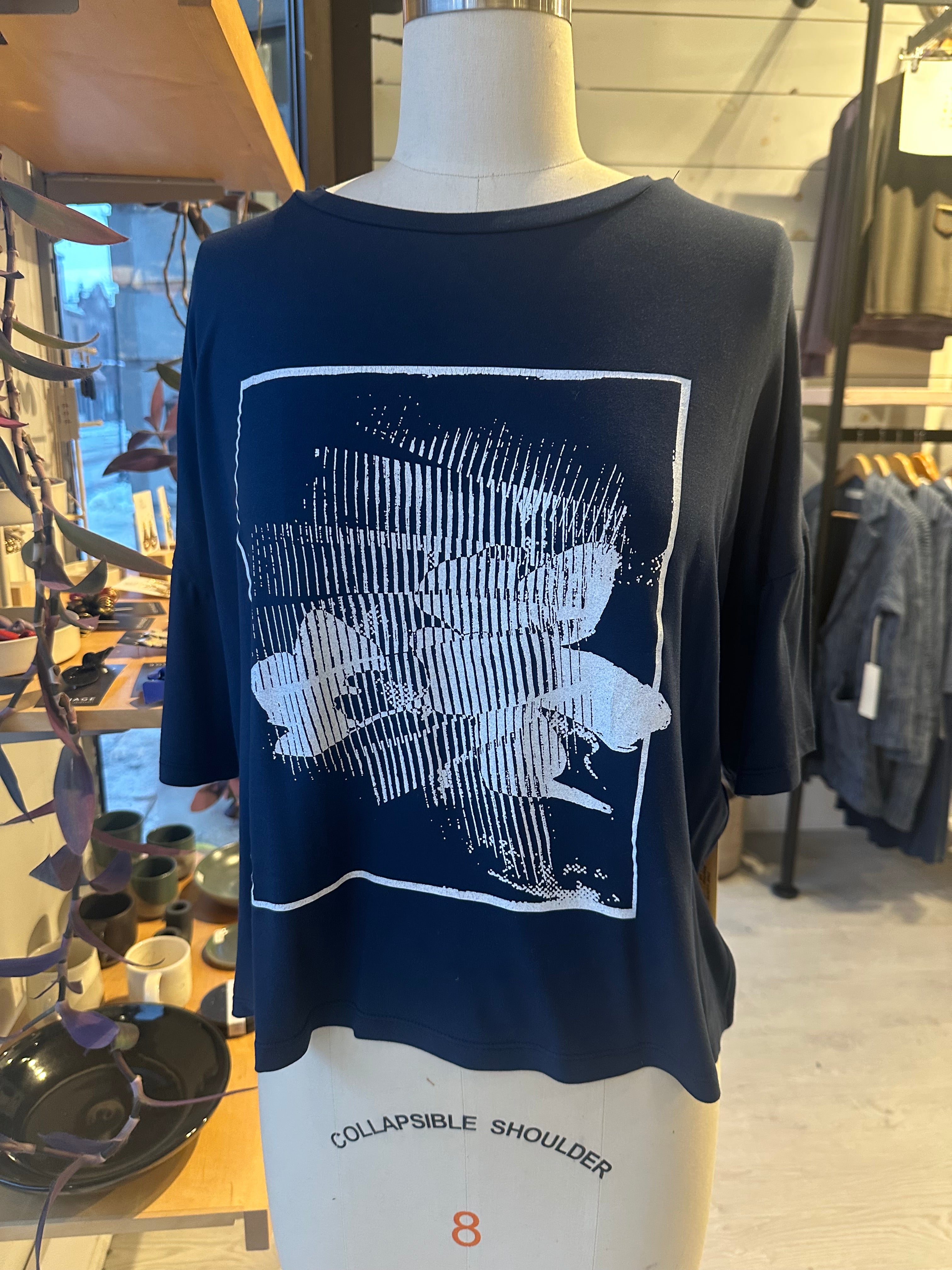 THE LOOK Top - Navy (Imperfect)