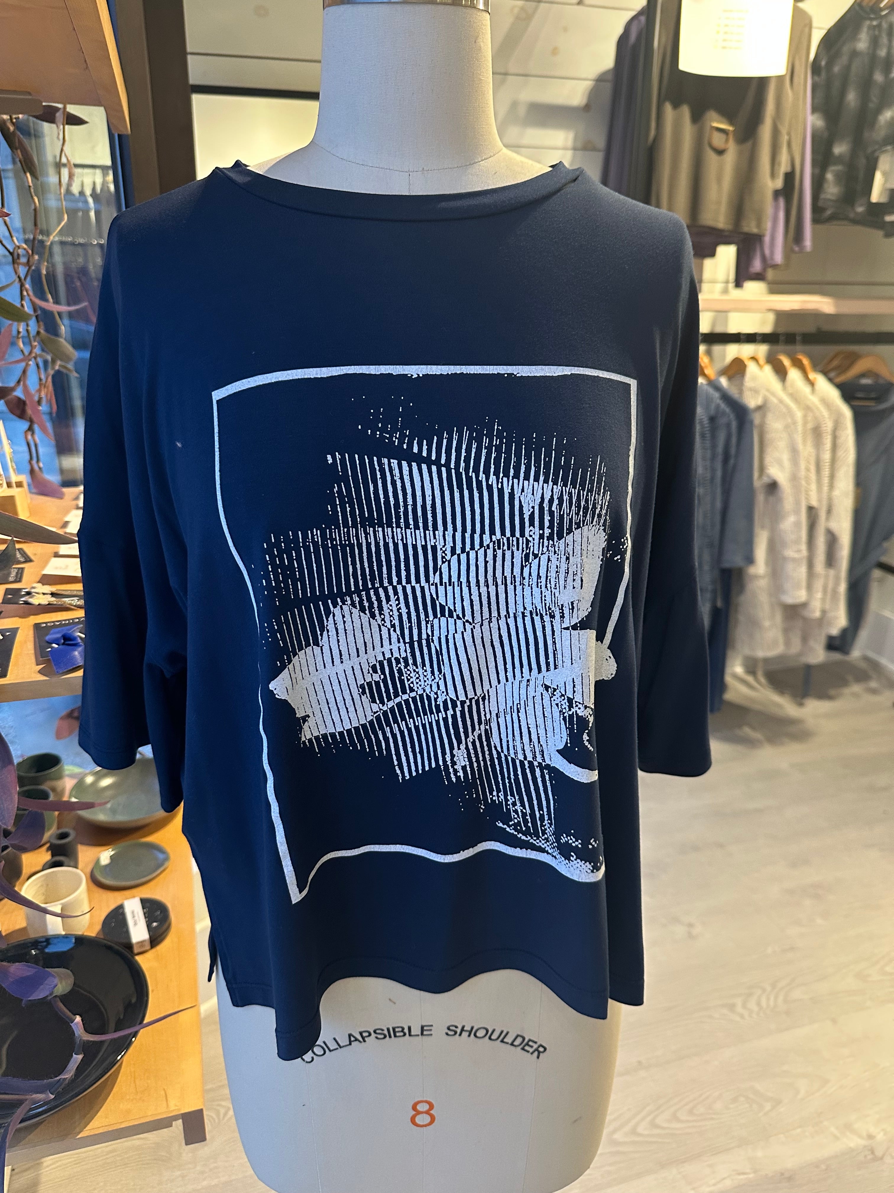 THE LOOK Top - Navy (Imperfect)