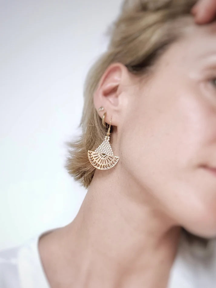 carmelle-bijou-bouclesdoreilles-joalycolor9-laiton-perlederaocailles