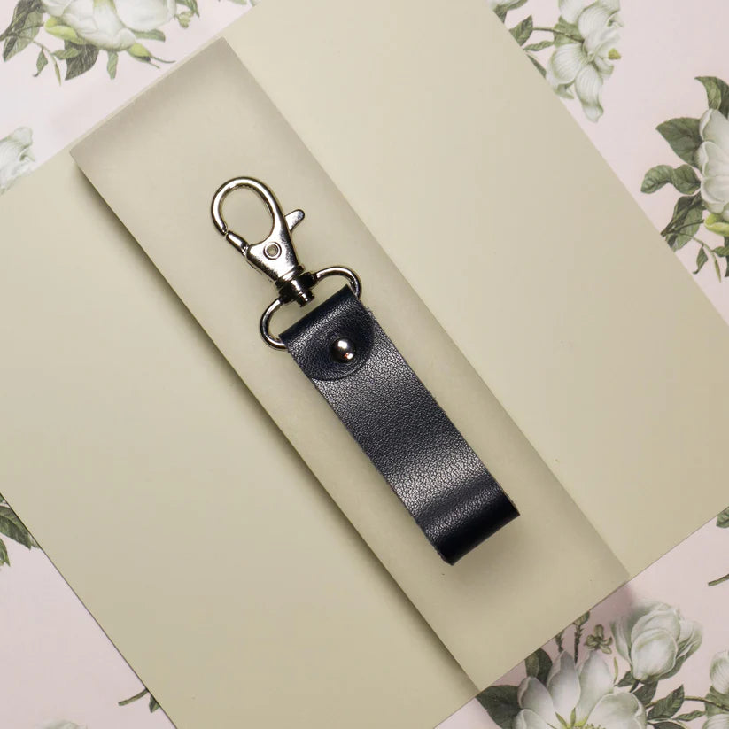 chikiboom-accessoire-portecles-cuir-bleu-fonce