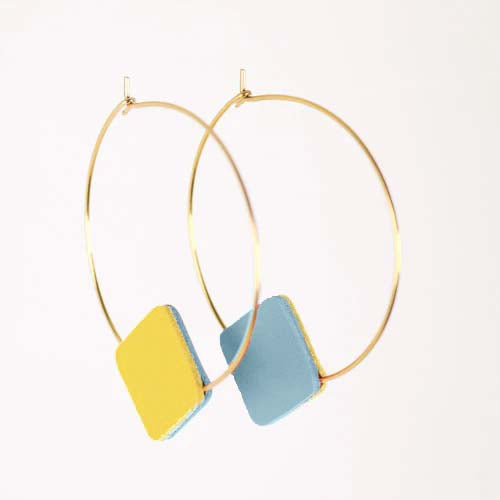 chikiboom-bijou-bouclesdoreilles-creoles-rond-carre-cuirrecycle-bleuciel-jaune