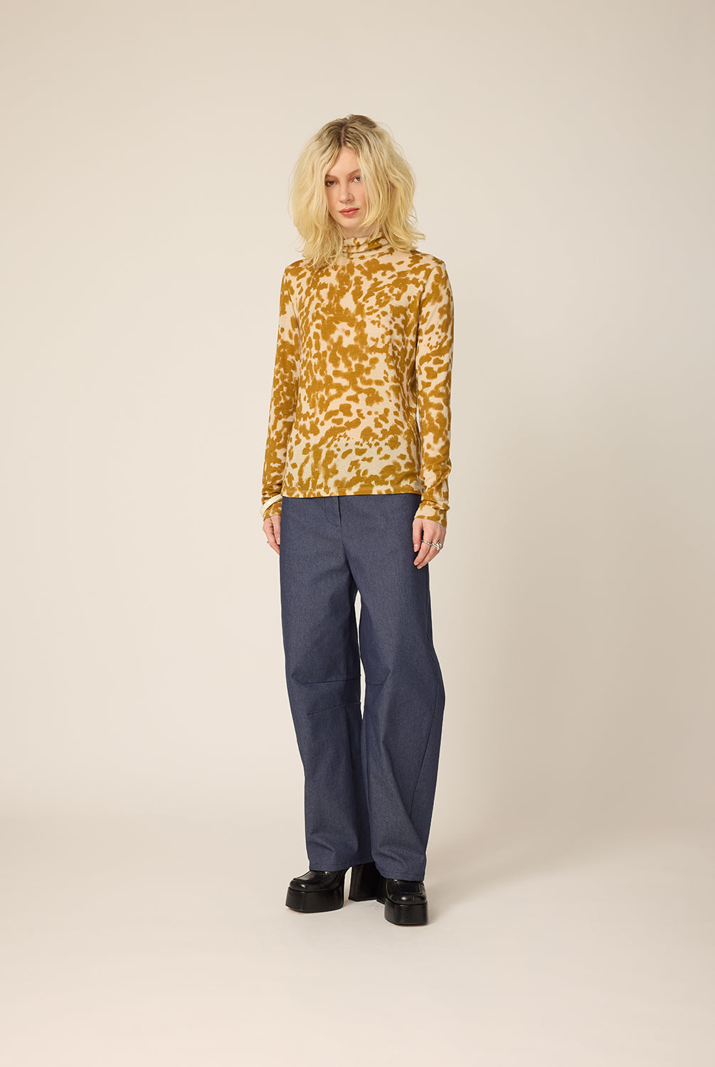 chlo-par-cokluch-haut-pull-mika-leo-curry-pantalon-lee-indigo-ah2627