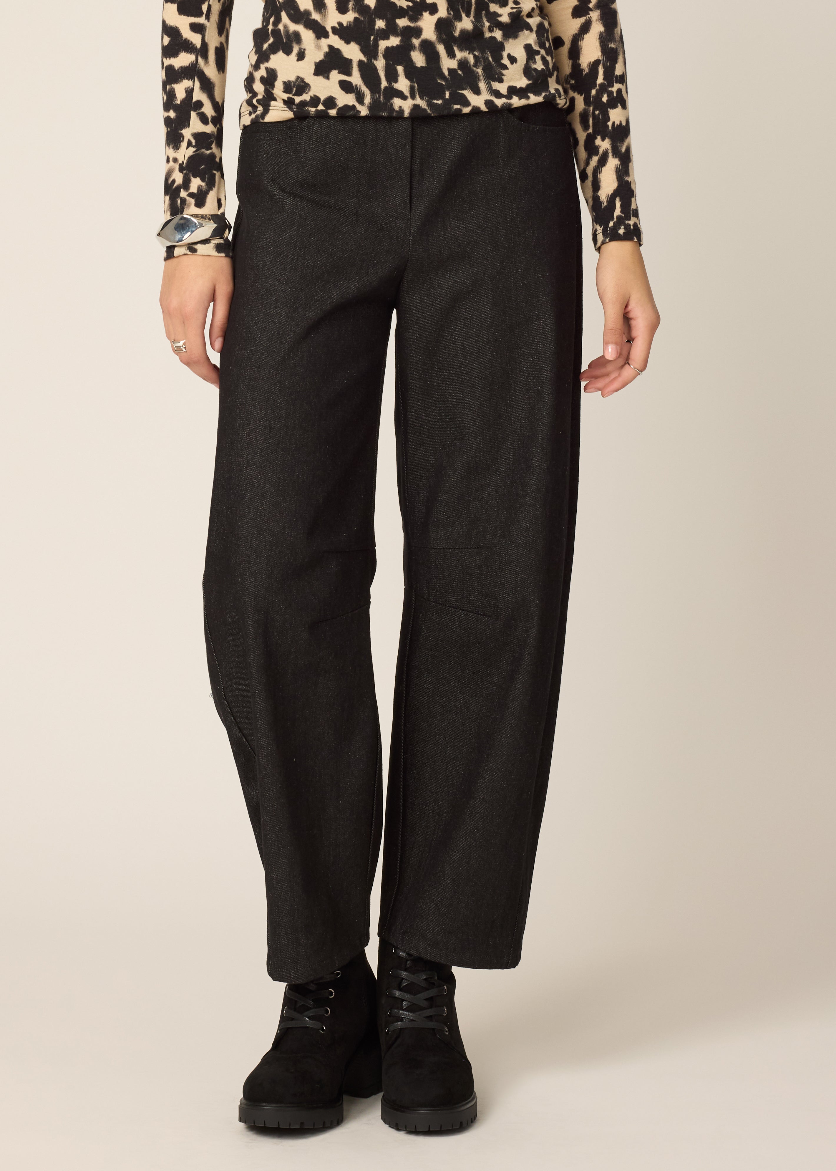 chlo-par-cokluch-haut-pull-mika-leo-noir-pantalon-lee-noir-ah2627