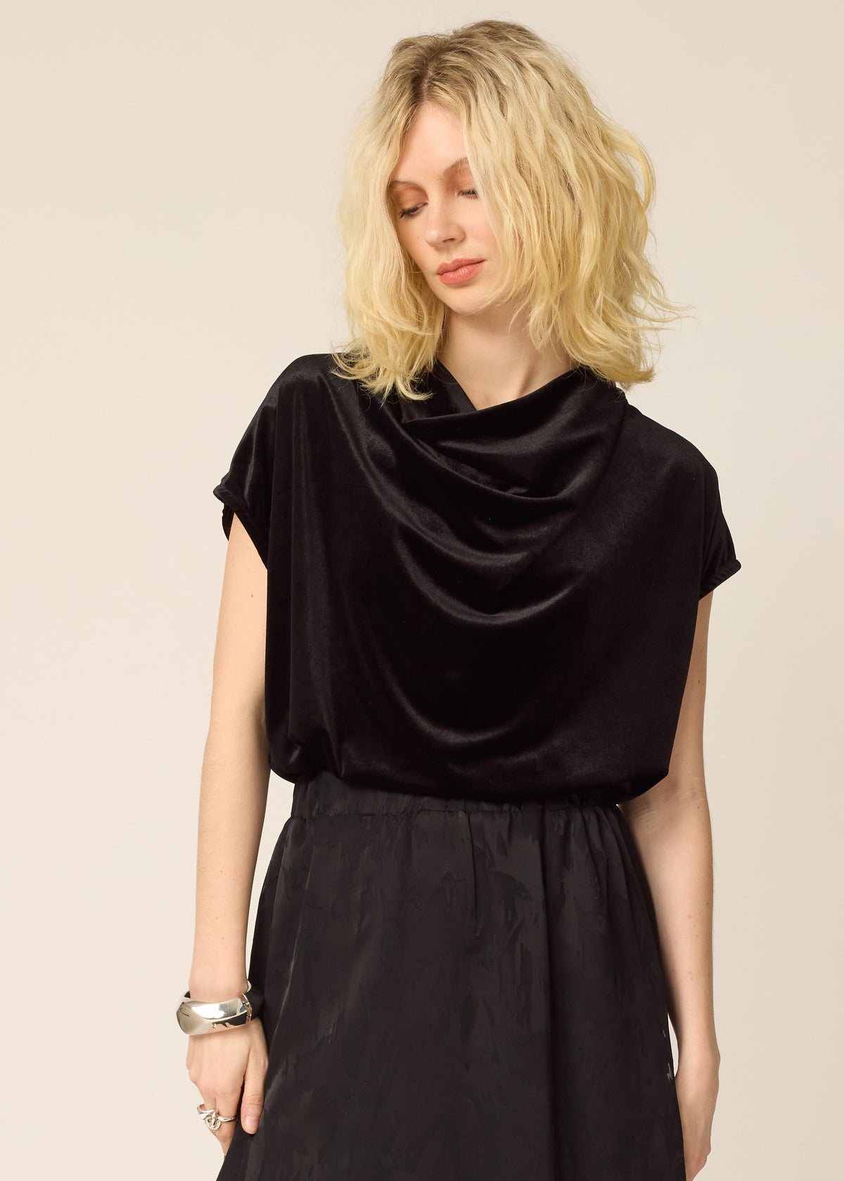 chlo-par-cokluch-haut-tshirt-hannah-noir-ah2627-holiday