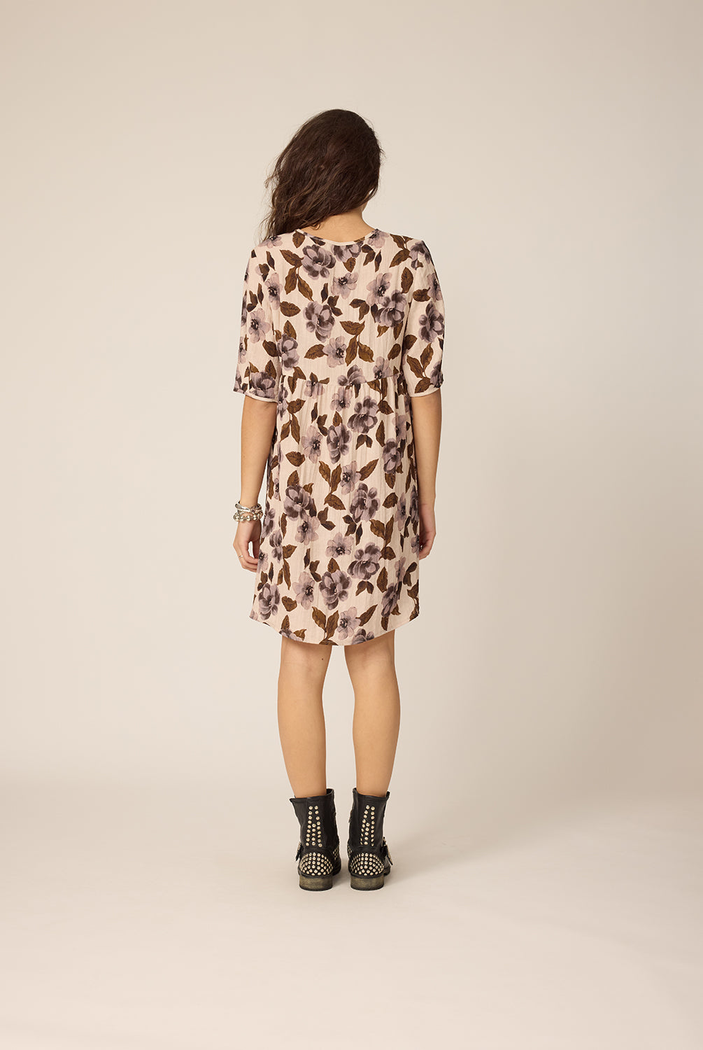 chlo-par-cokluch-robe-emma-flowers-naturel-ah2627