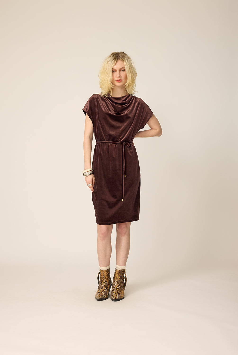 chlo-par-cokluch-robe-flea-espresso-ah2627-holiday