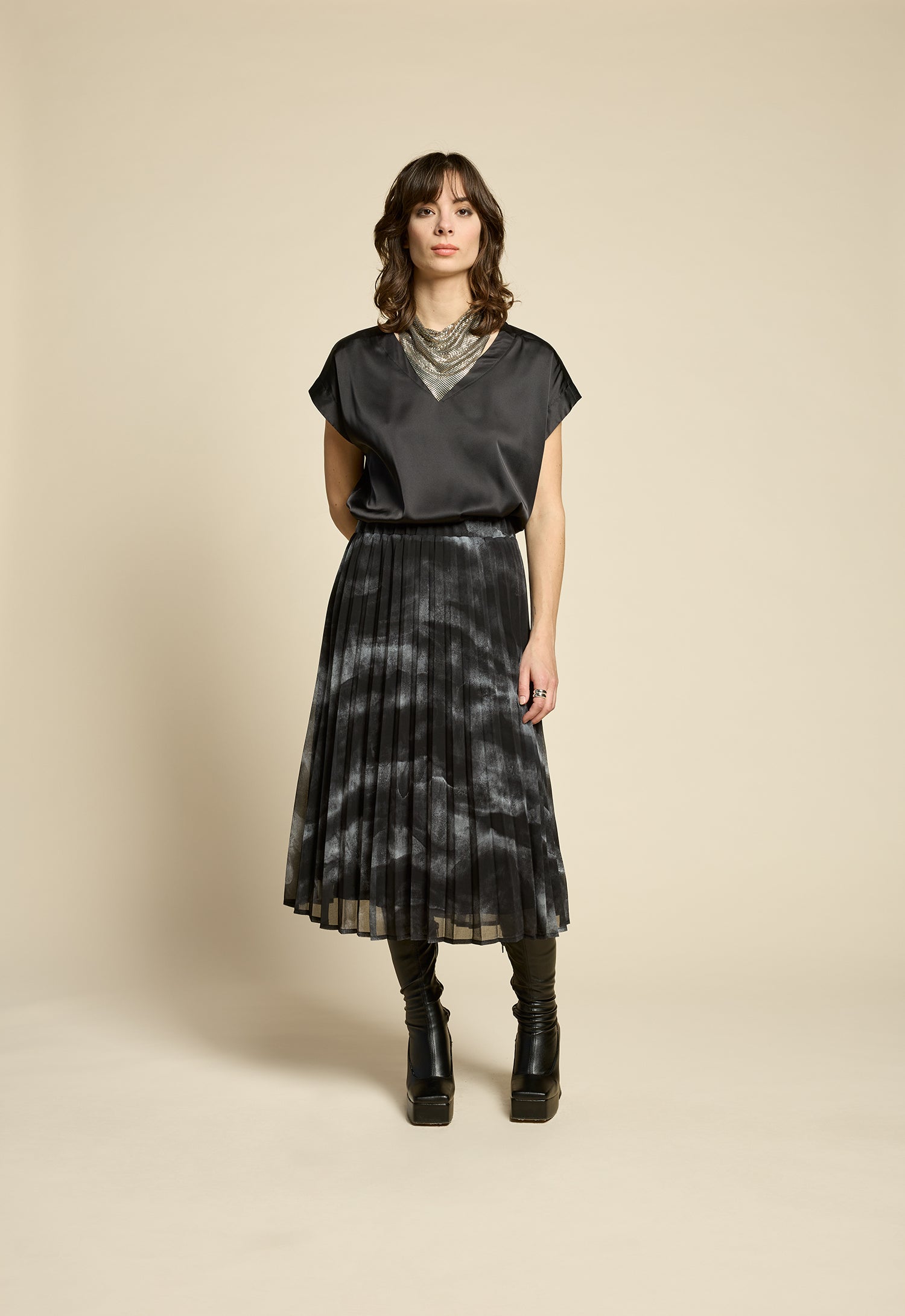 cokluch-haut-infinity-noir-jupe-flowers-mist-noir-ah2526