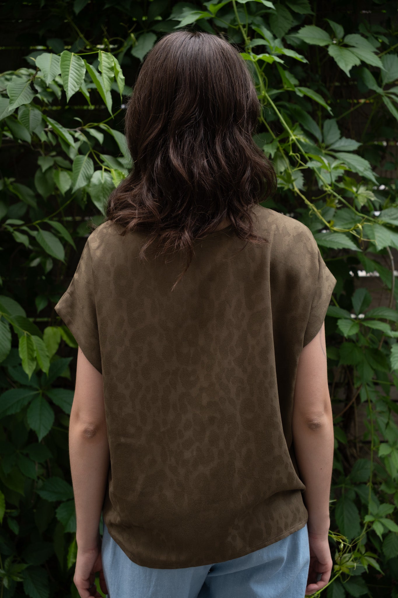 cokluch-haut-tshirt-ombre-leo-kaki-basiques