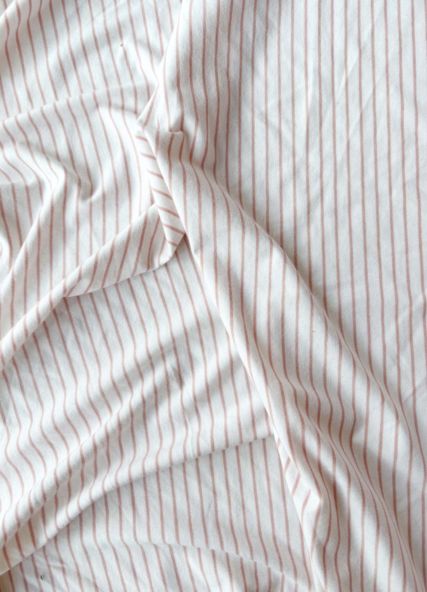 cokluch-tissu-jersey-ligne-raye-rose-rayonne-bambou-coton