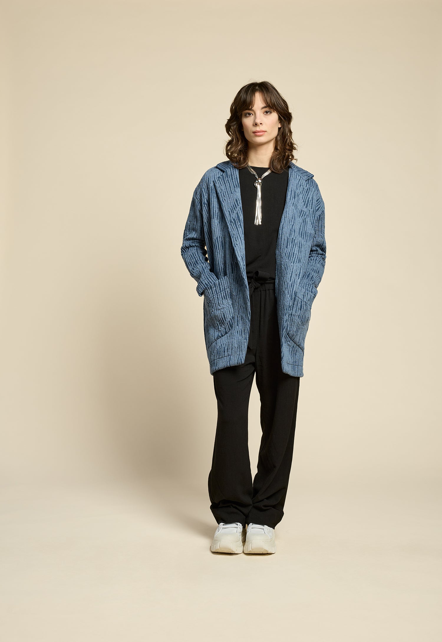 cokluch-veston-pardessus-callme-maxdenim-haut-silence-noir-pantalon-westcoast-noir-ah2526