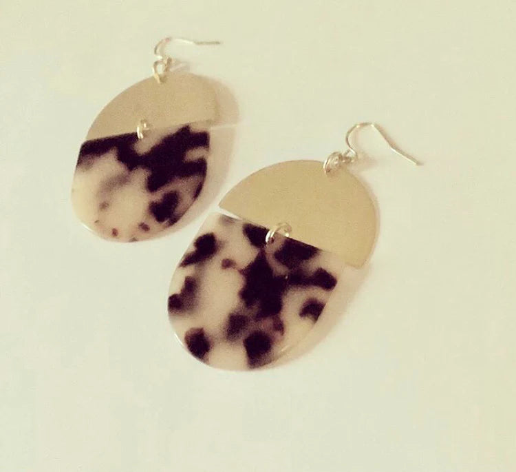 darlingsofdenmark-bijou-bouclesdoreilles-guive-leopard-acrylique-laiton