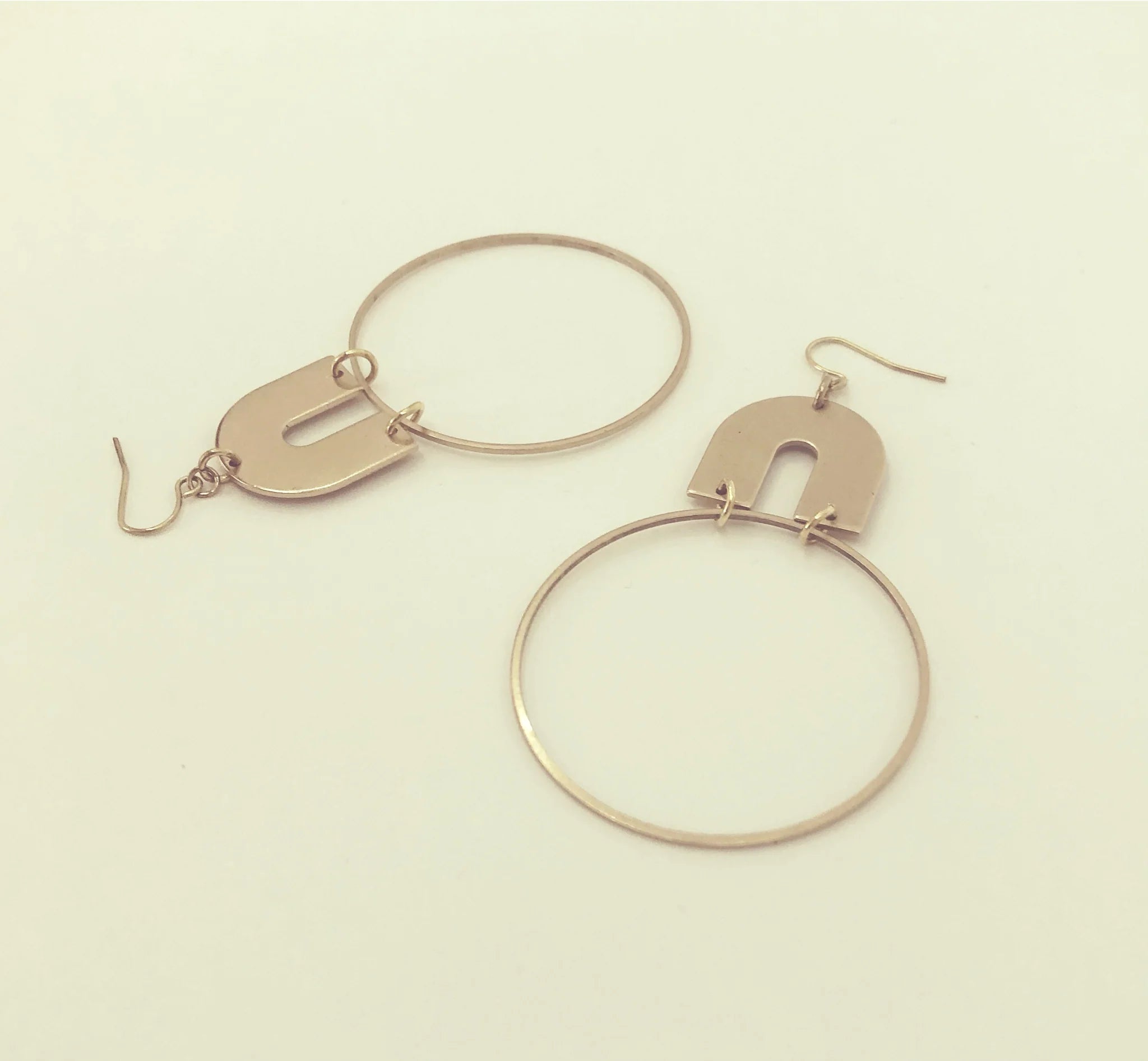 darlingsofdenmark-bijou-bouclesoreilles-frida-laiton