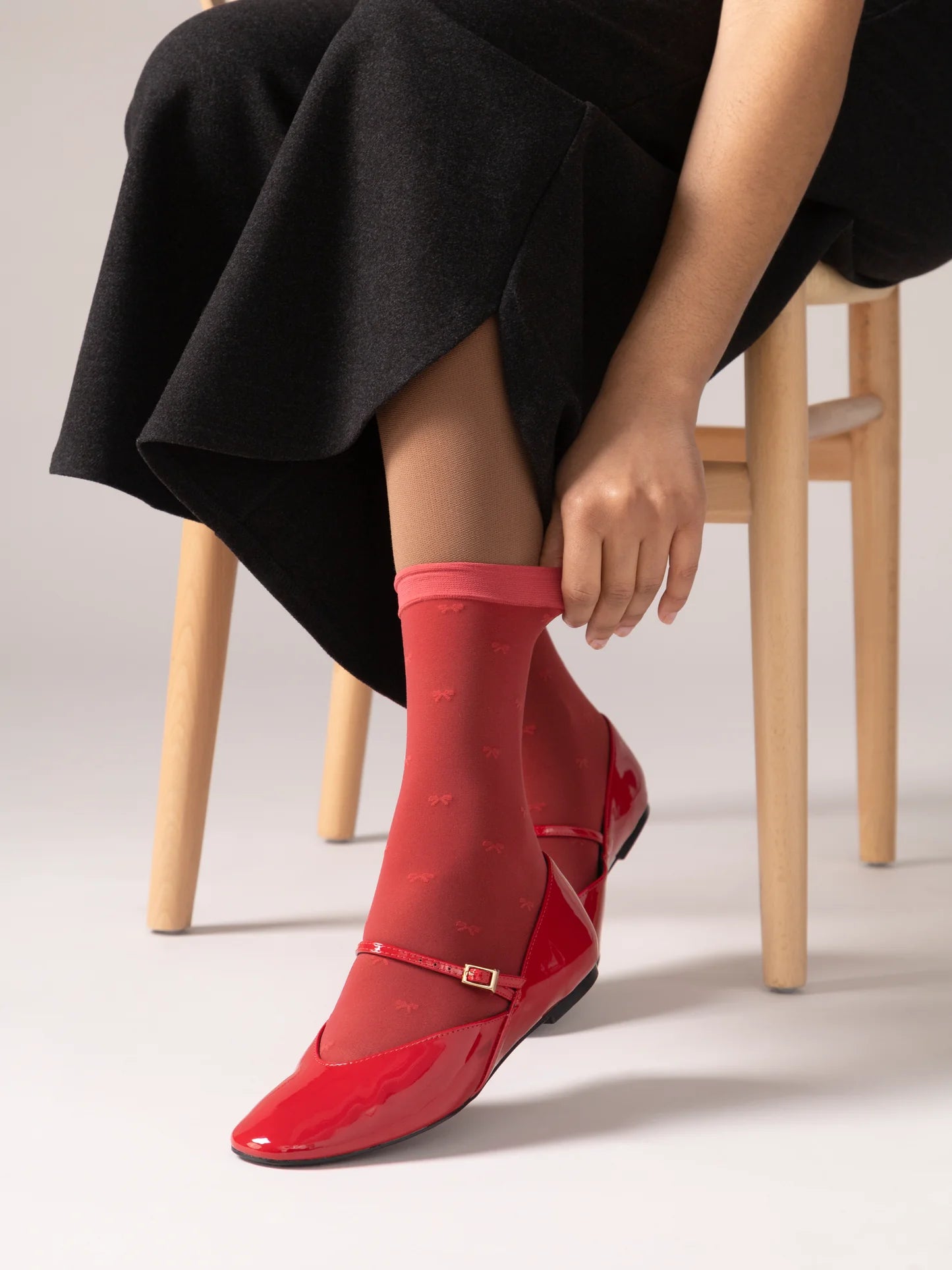 fromrachel-lingerie-bas-collants-chaussettesdiaphanes-microboule-cerise