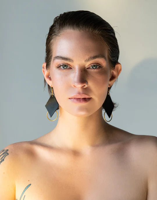 lordviolet-bijoux-bouclesdoreille-muse-laiton-cuir