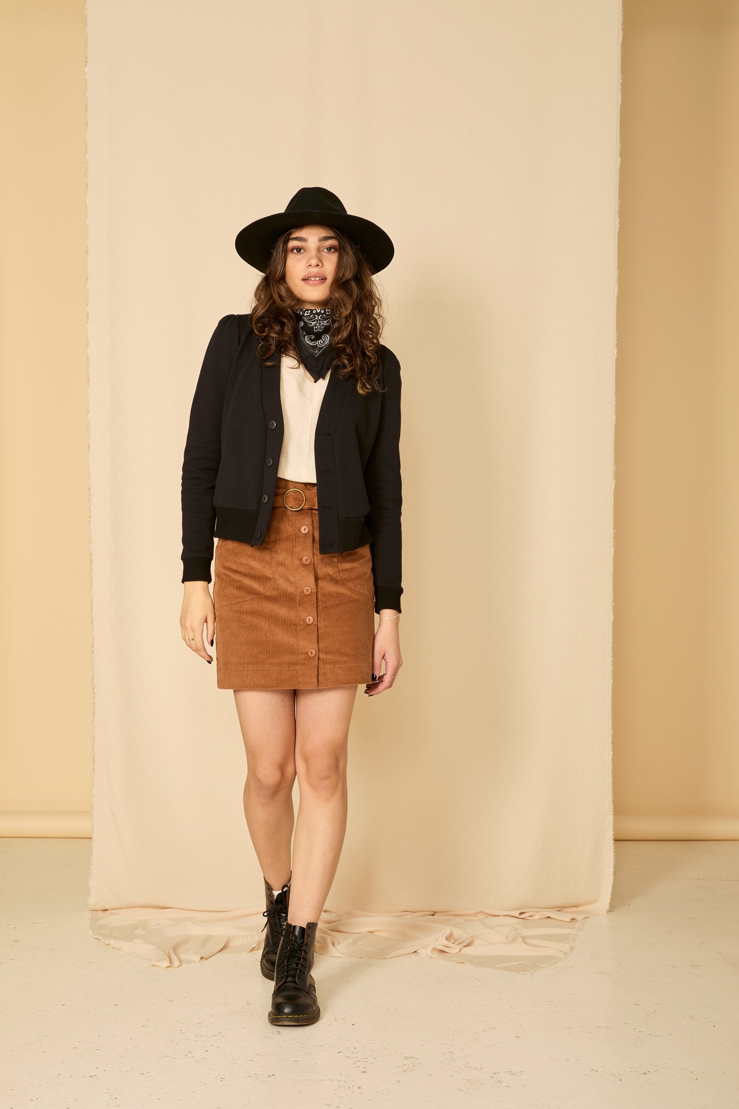 cokluch-cardigan-cabeza-noir-ah2223