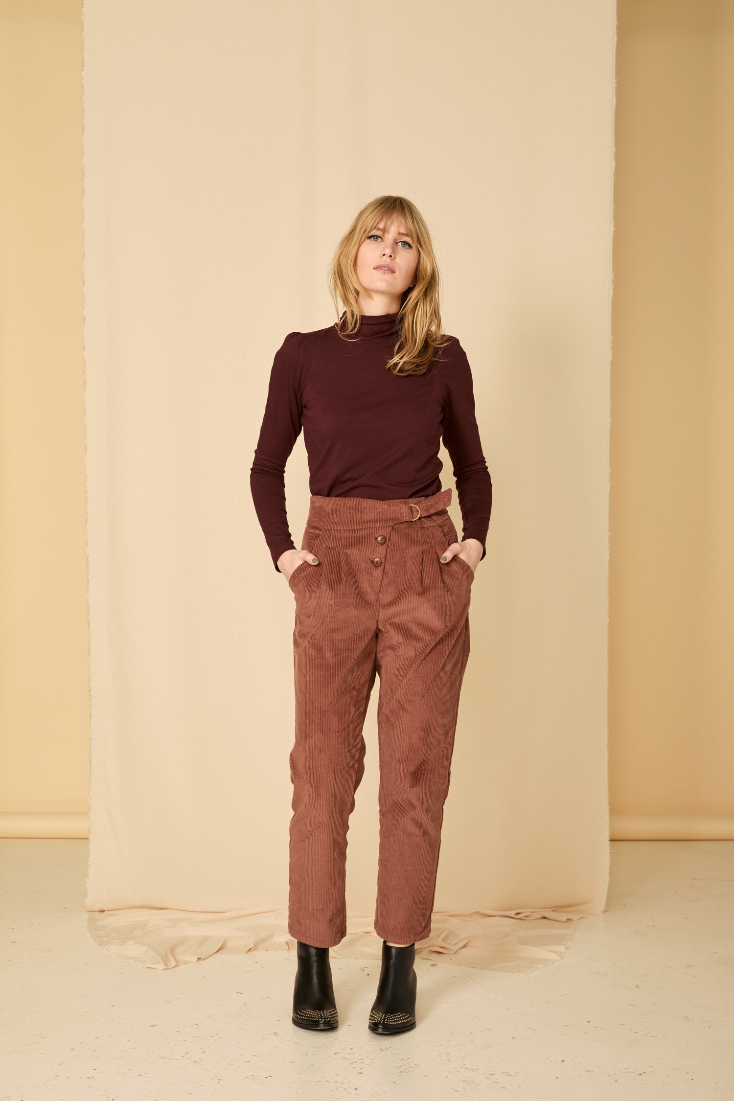 cokluch-pantalon-danae-pecan-ah2223