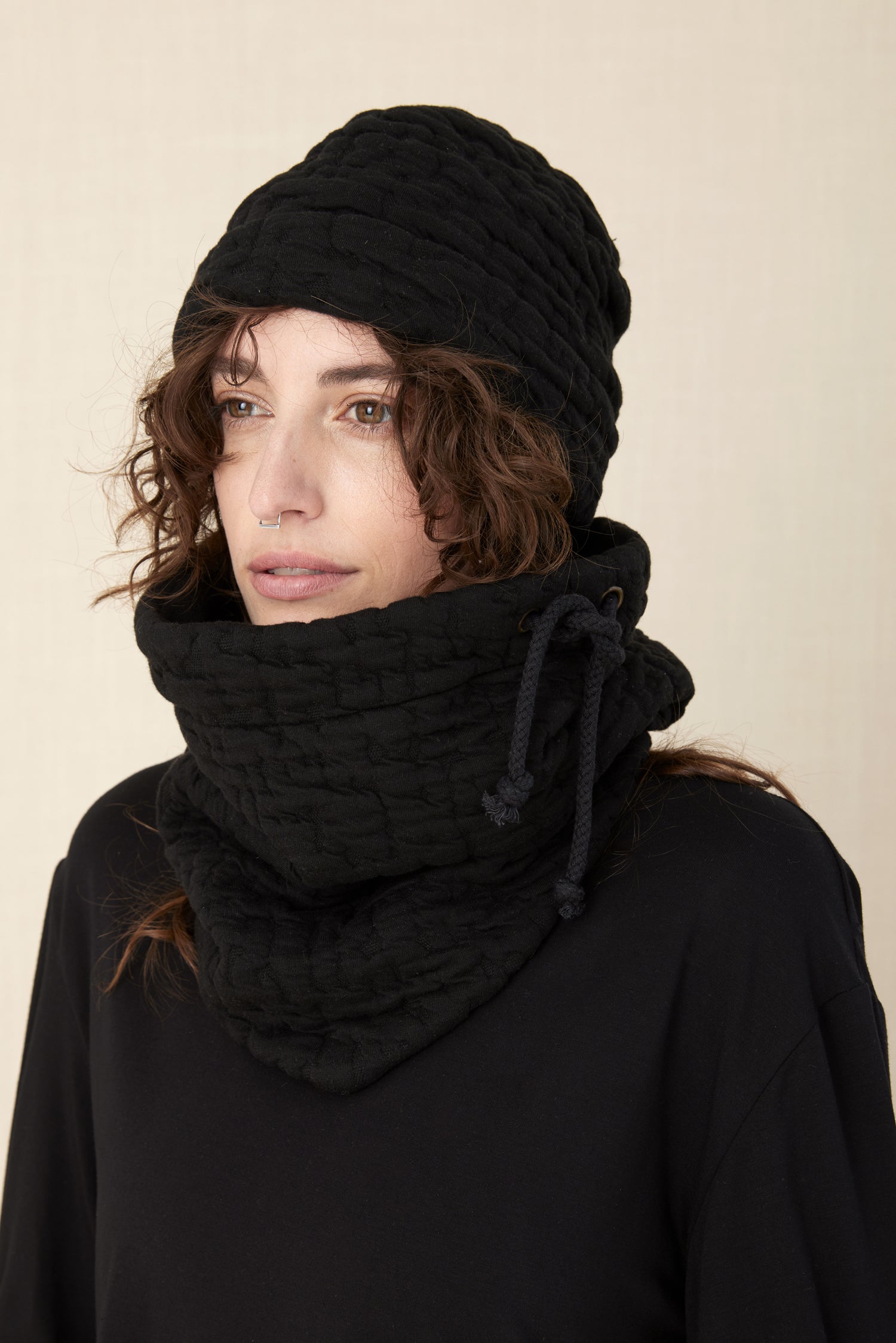 cokluch-tuque-nympheas-noir-ah2223