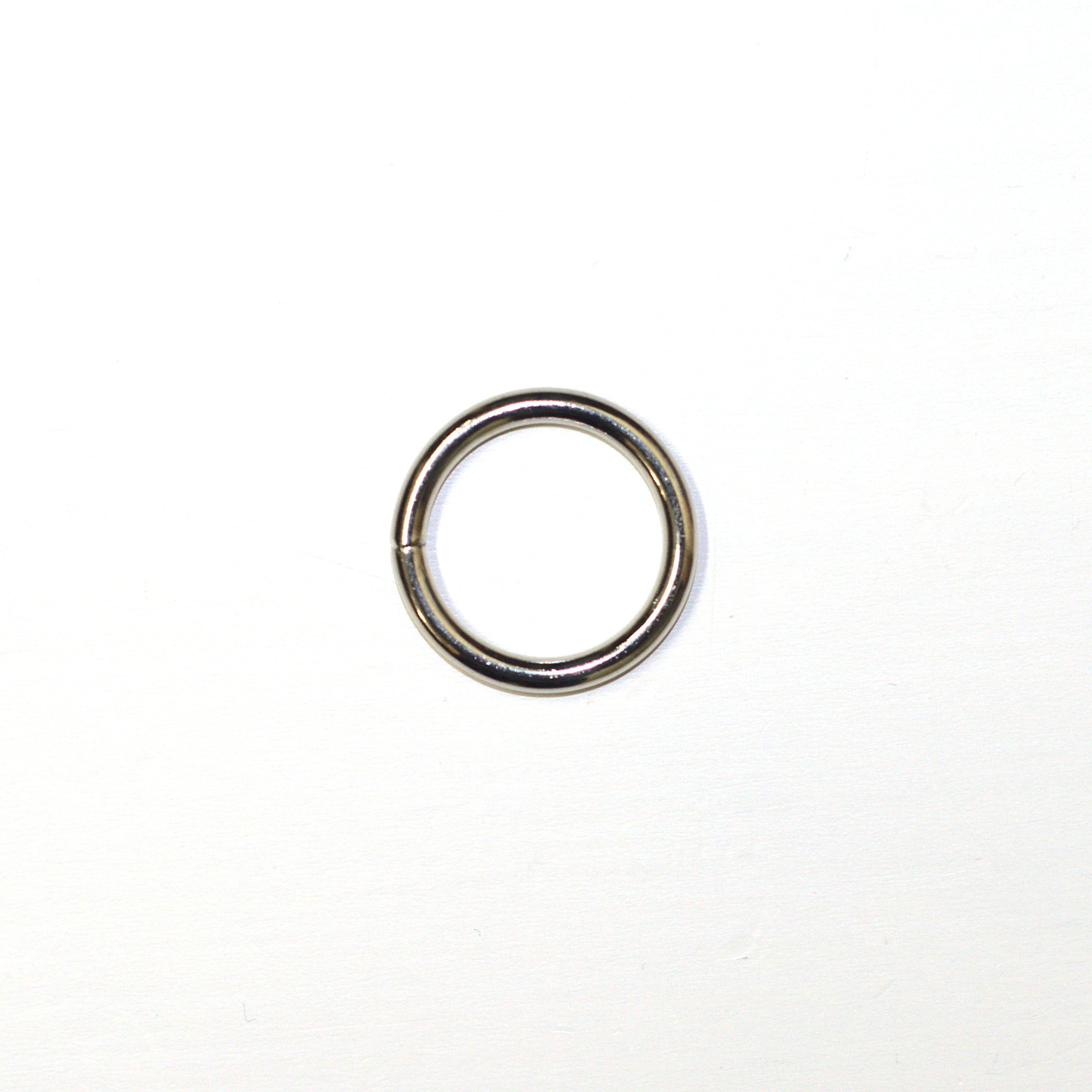 cokluch-fourniture-anneau-nickle