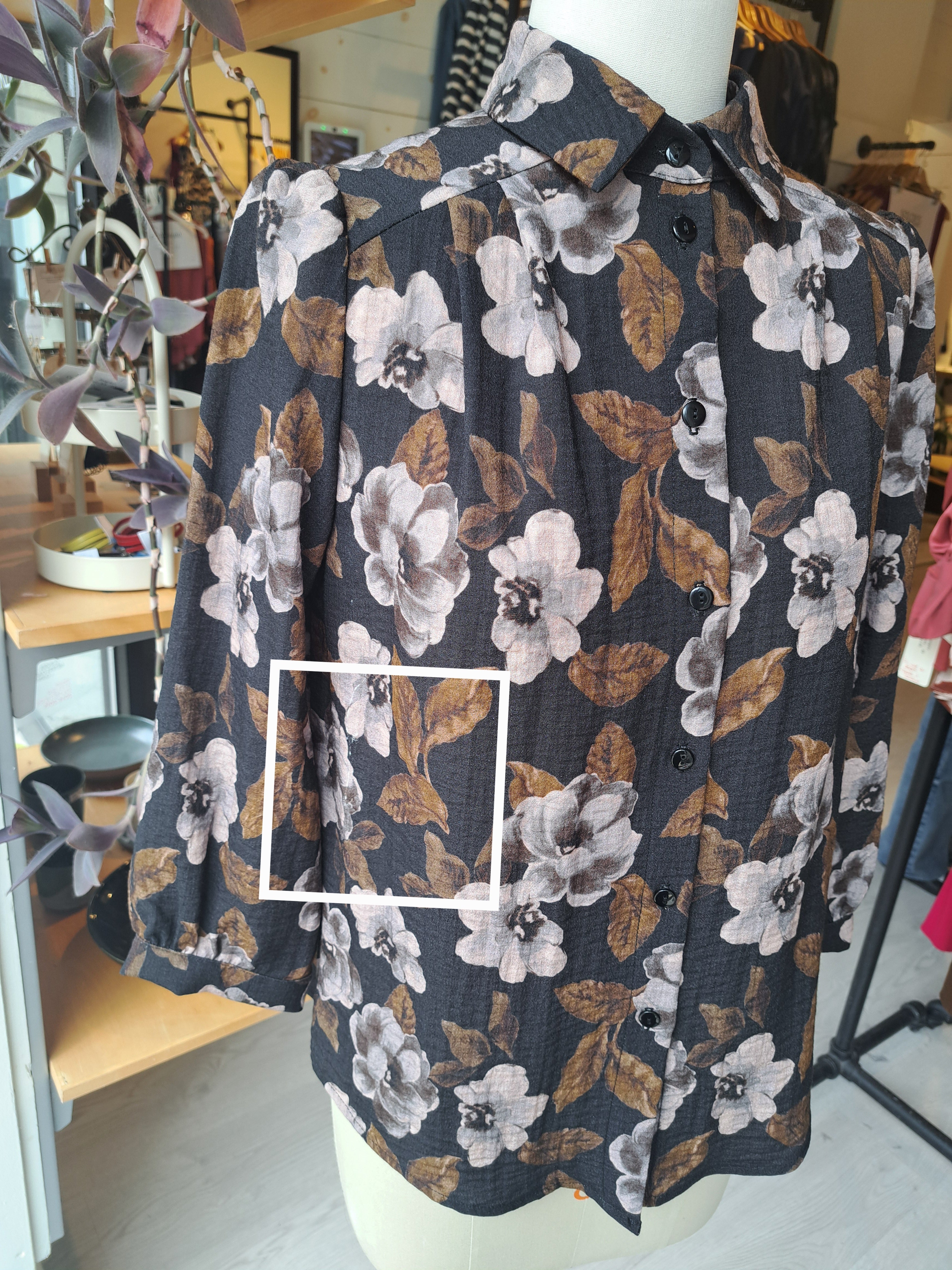 Chemise JUNE - Flowers Noir (Imparfait)