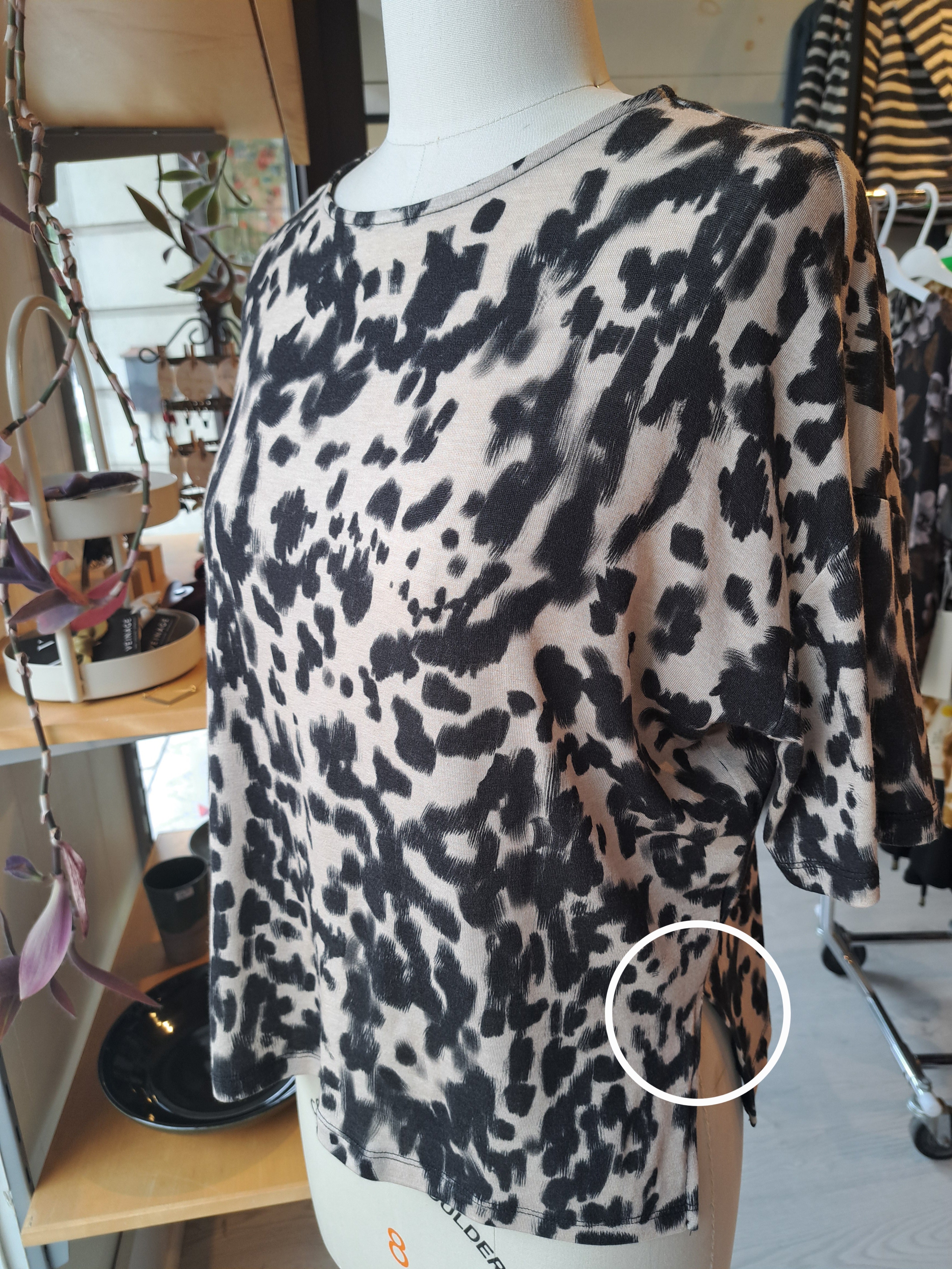 Top ALAN - Black Leo (Imperfect)