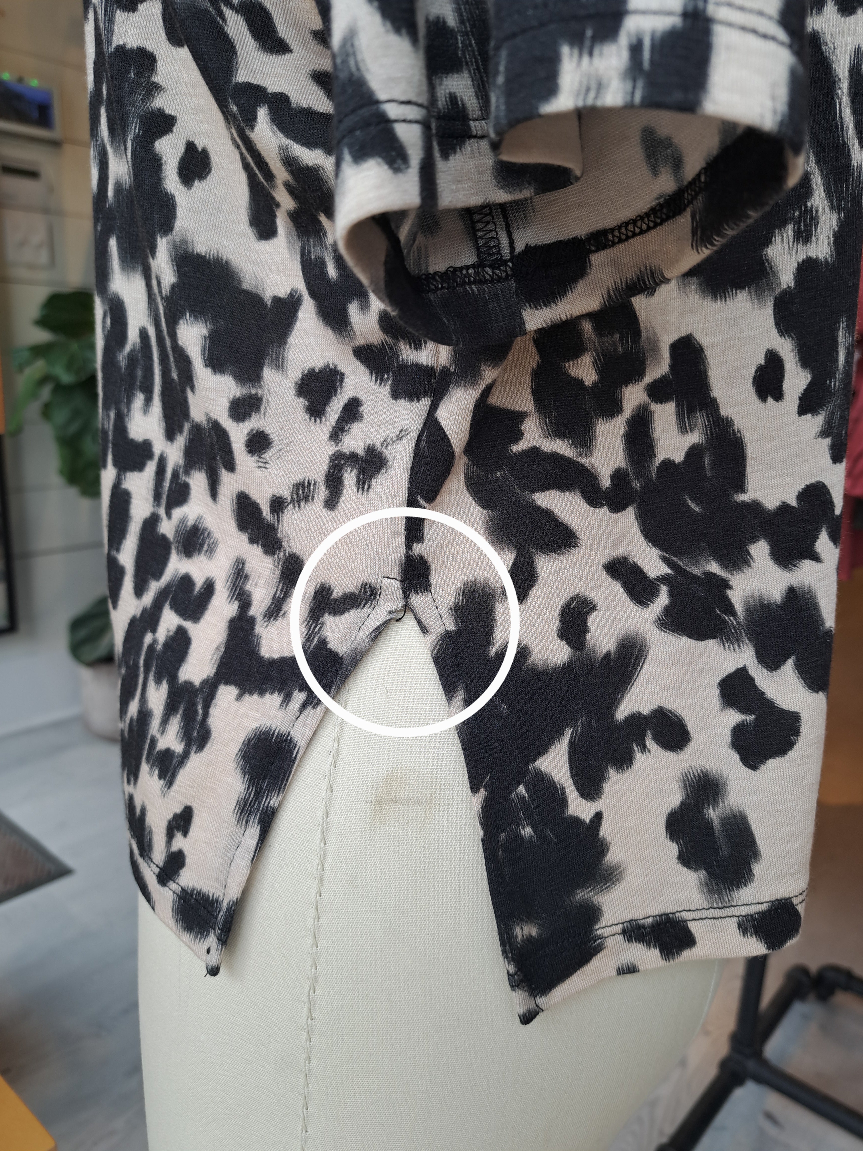 Top ALAN - Black Leo (Imperfect)