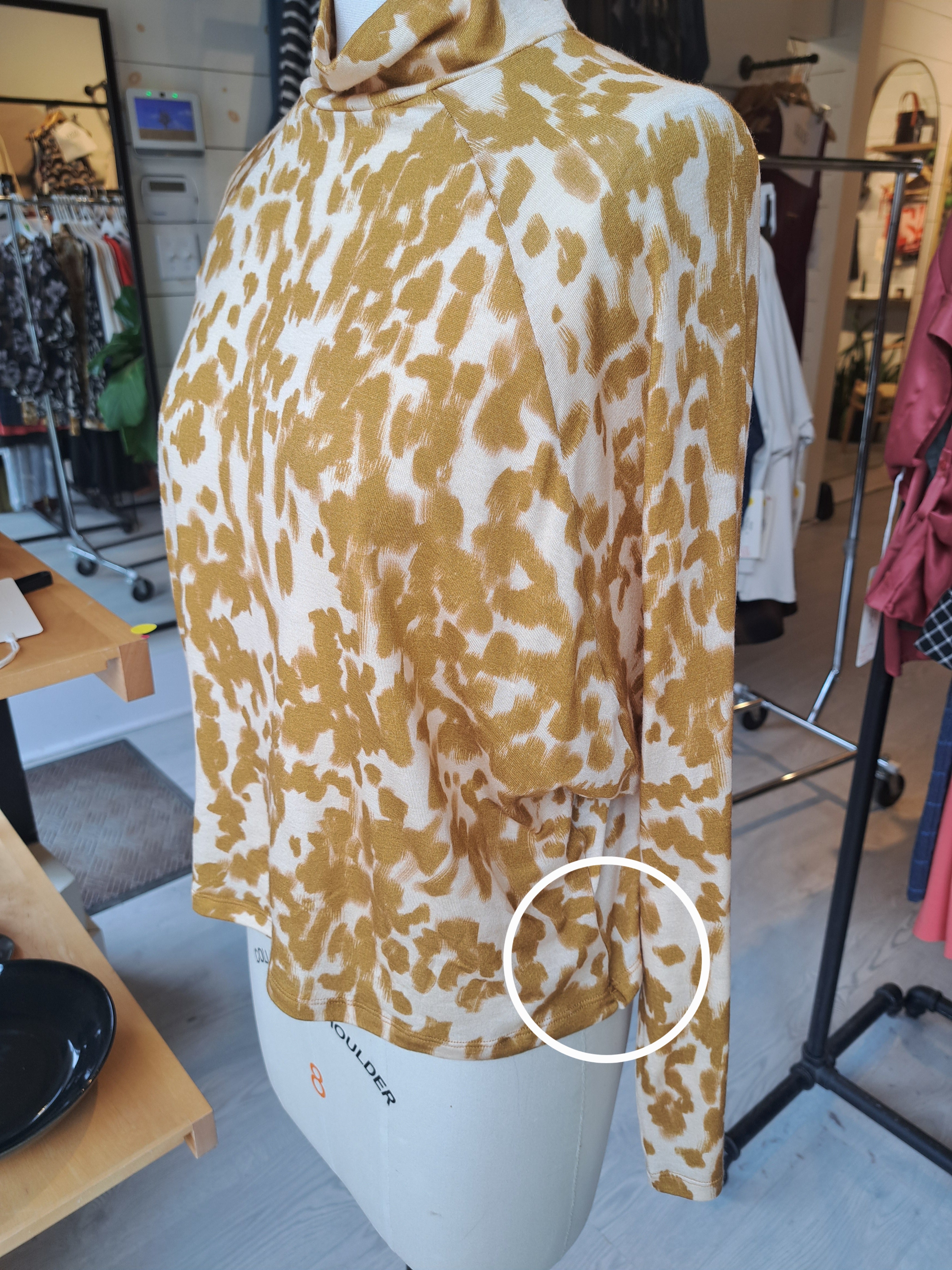 POLLY Top - Curry Leo (Imperfect)