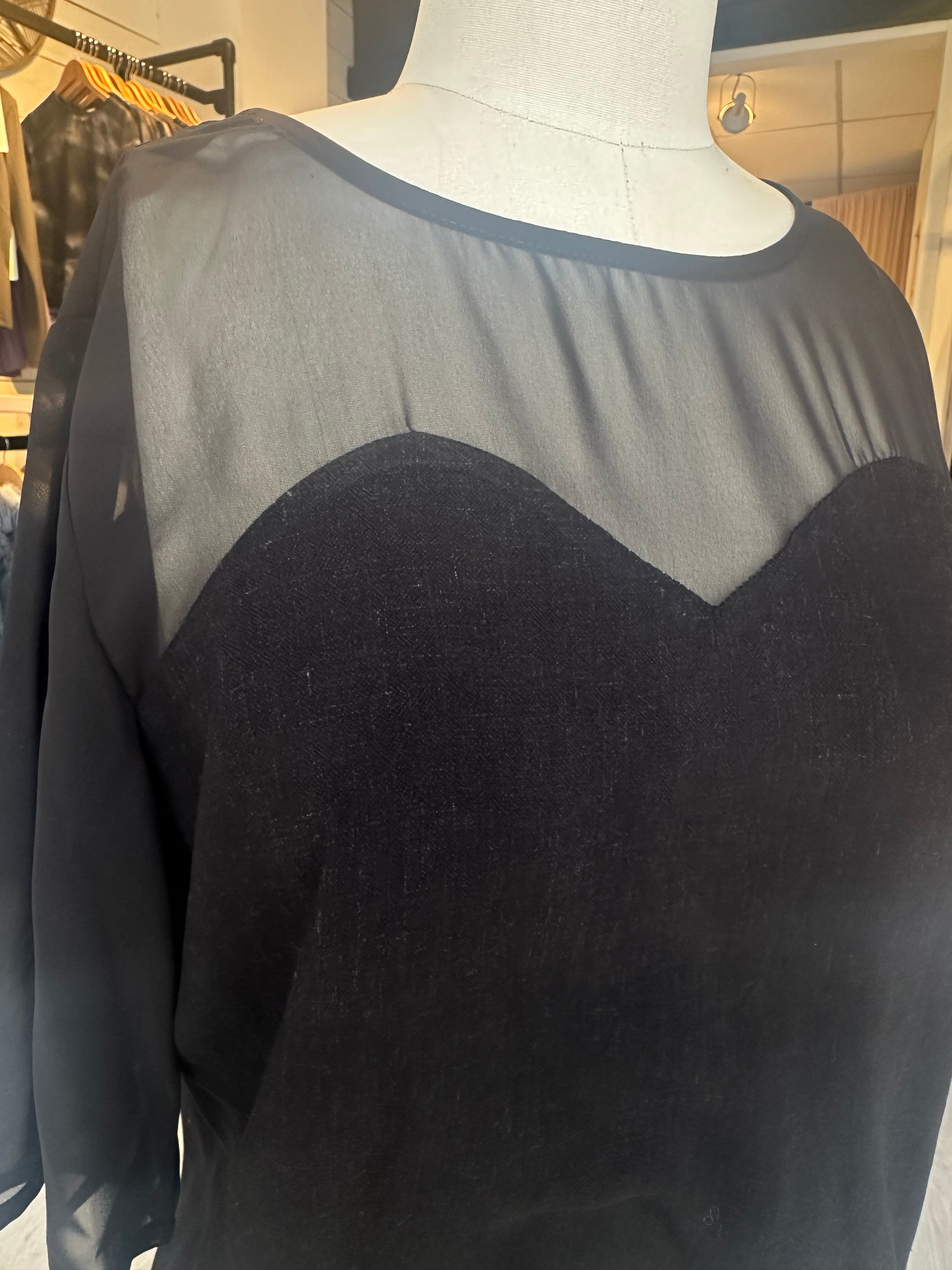 LOVE Top - Black (Imperfect)