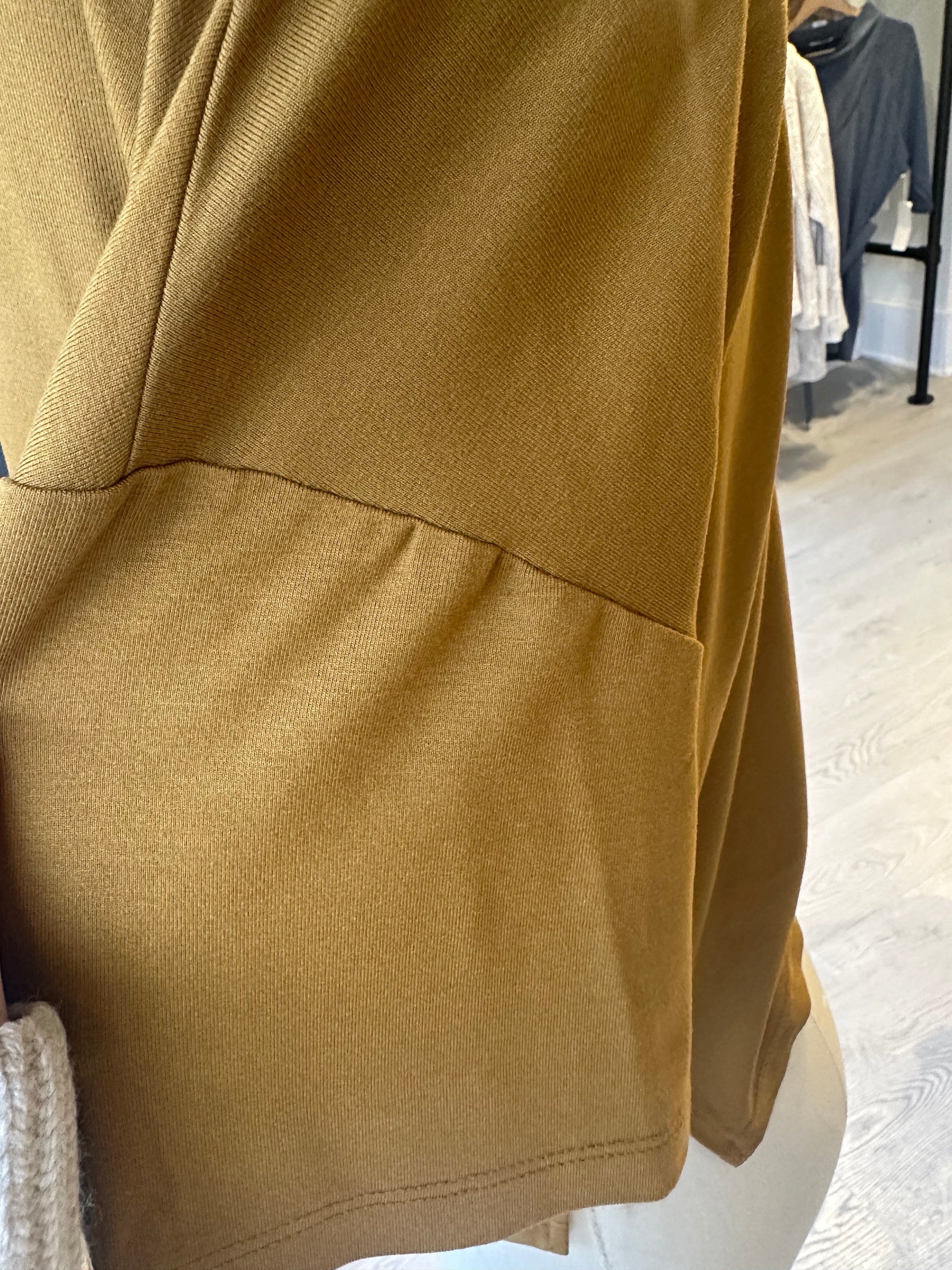THE LOOK Top - Curry (Imperfect)
