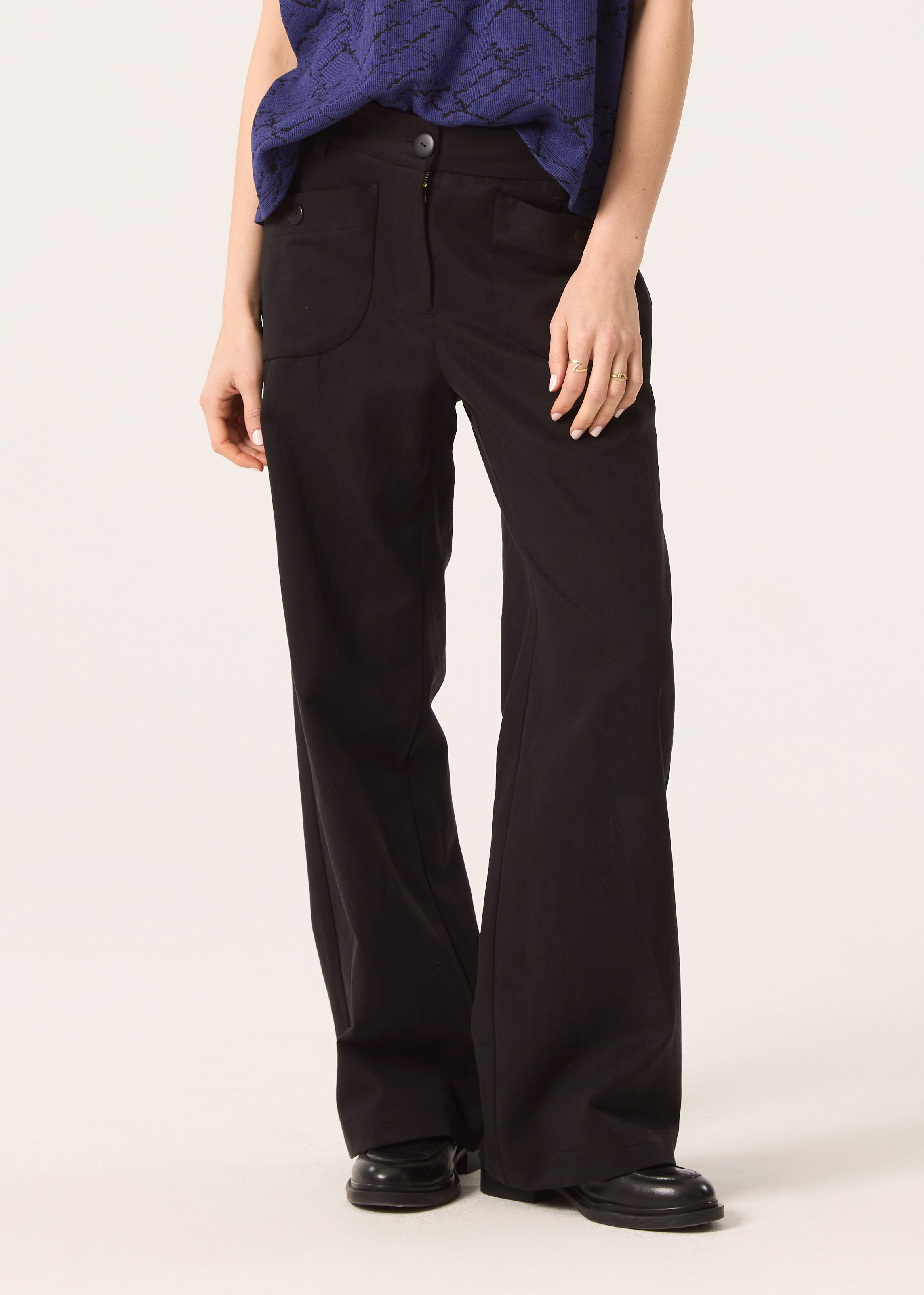 cokluch-pantalon-memory-noir-tencel-coton-ah2425