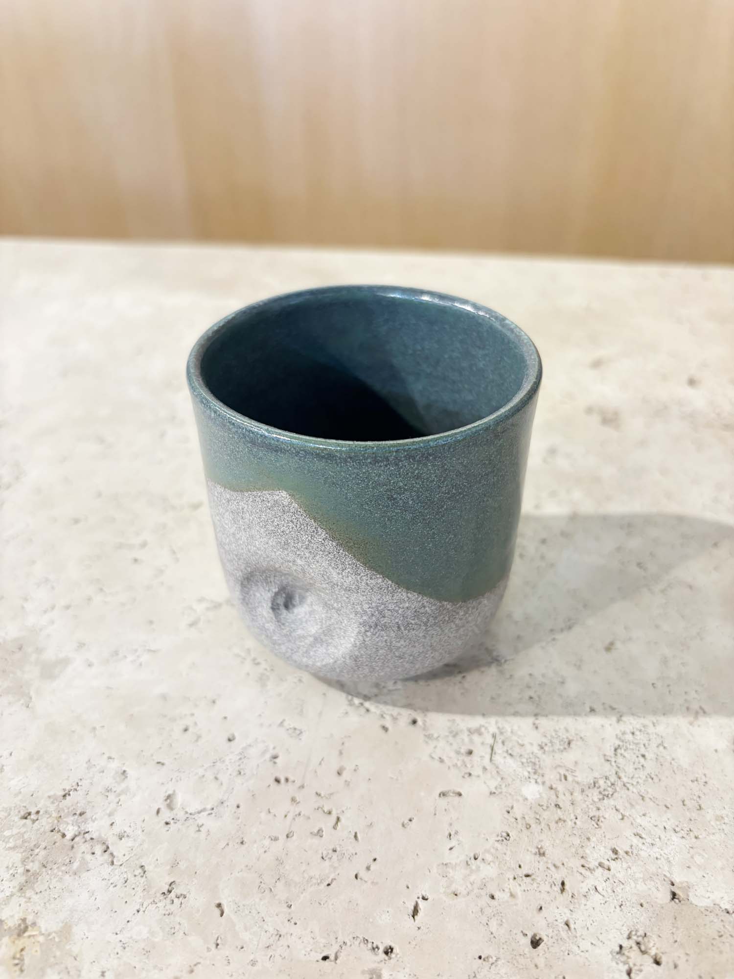 ateliermarienguyen-ceramiste-vaisselle-gobelet-verre-ceramique-petit-emeraude