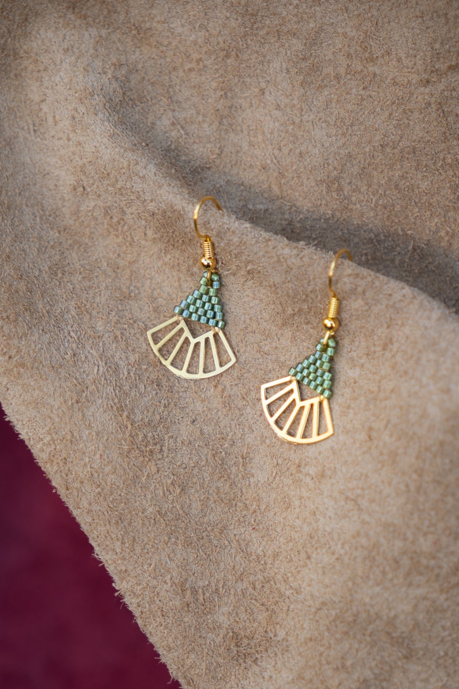 carmelle-bijou-bouclesdoreilles-joalycolor15-perlesderocailles-laiton-vert