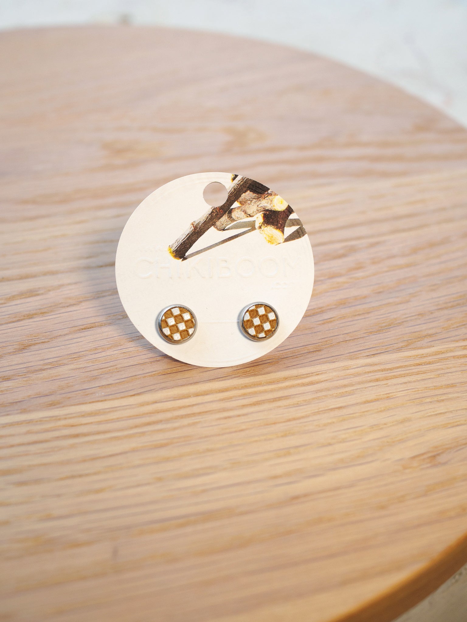 chikiboom-bijou-bouclesdoreilles-cuirrecycle-damier-inox