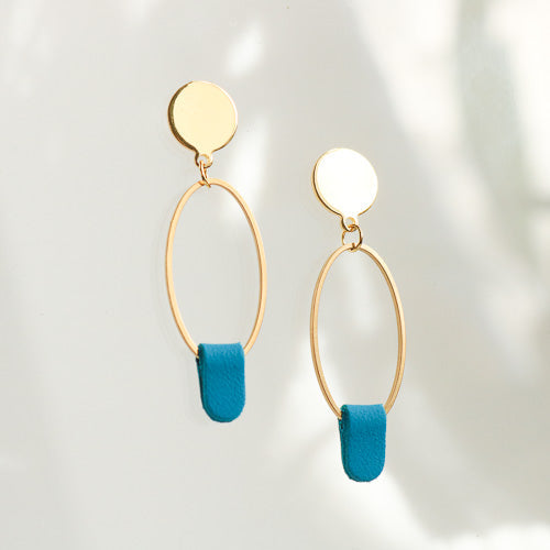 chikiboom-bijoux-bouclesdoreilles-janette-cuir-or-bleu