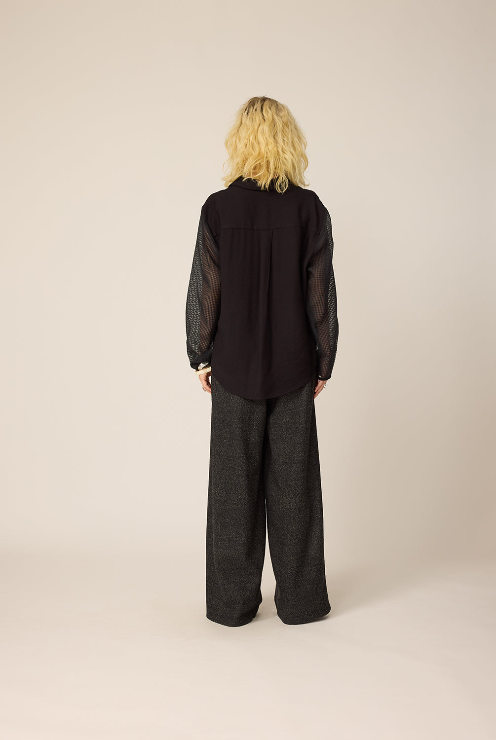 chlo-par-cokluch-haut-chemise-chad-noir-pantalon-zaho-noir-tweed-ah2627