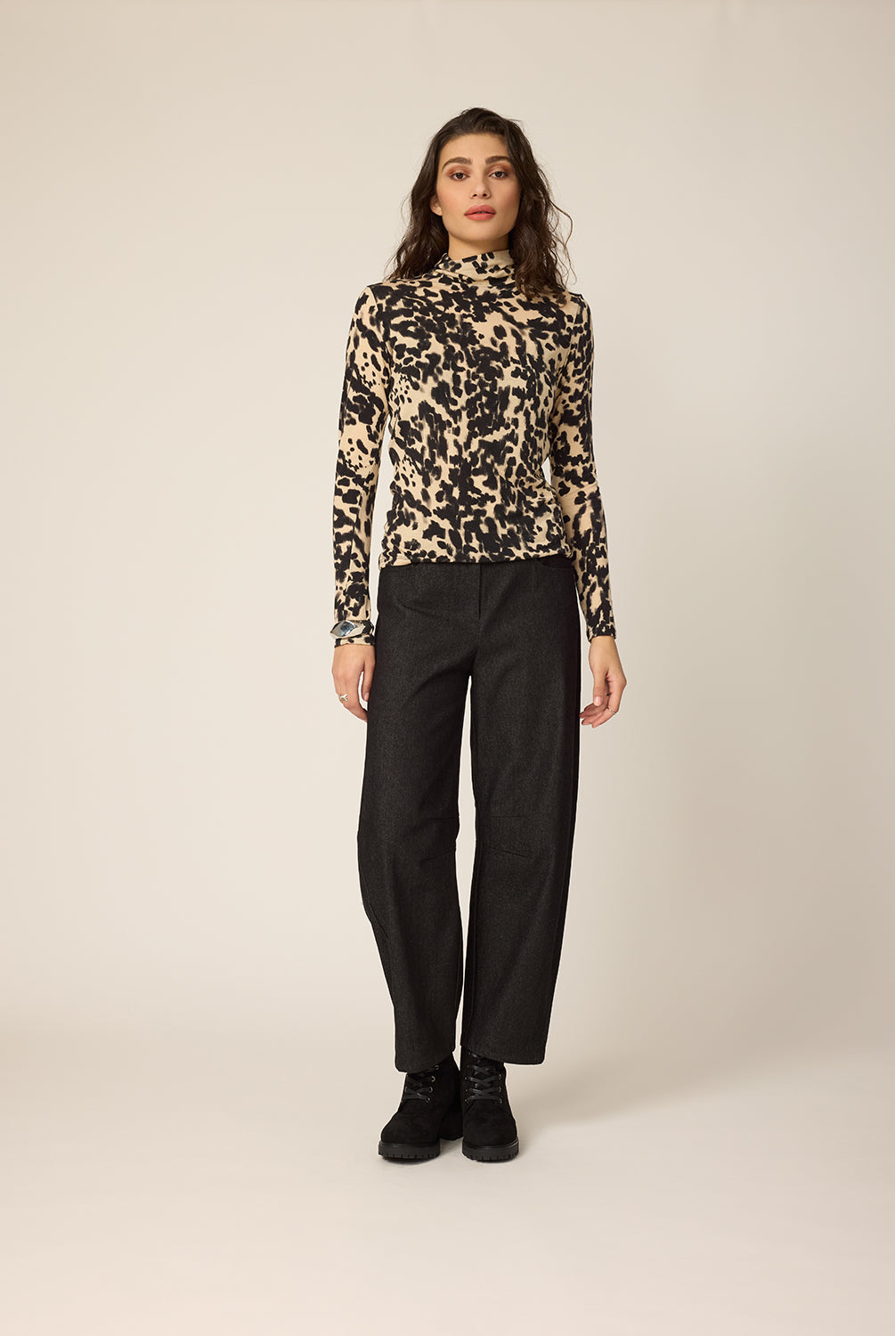 chlo-par-cokluch-haut-pull-mika-leo-noir-pantalon-lee-noir-ah2627