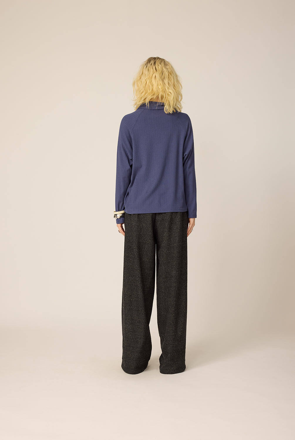 chlo-par-cokluch-haut-pull-paz-marine-pantalon-zaho-tweed-noir-ah2627