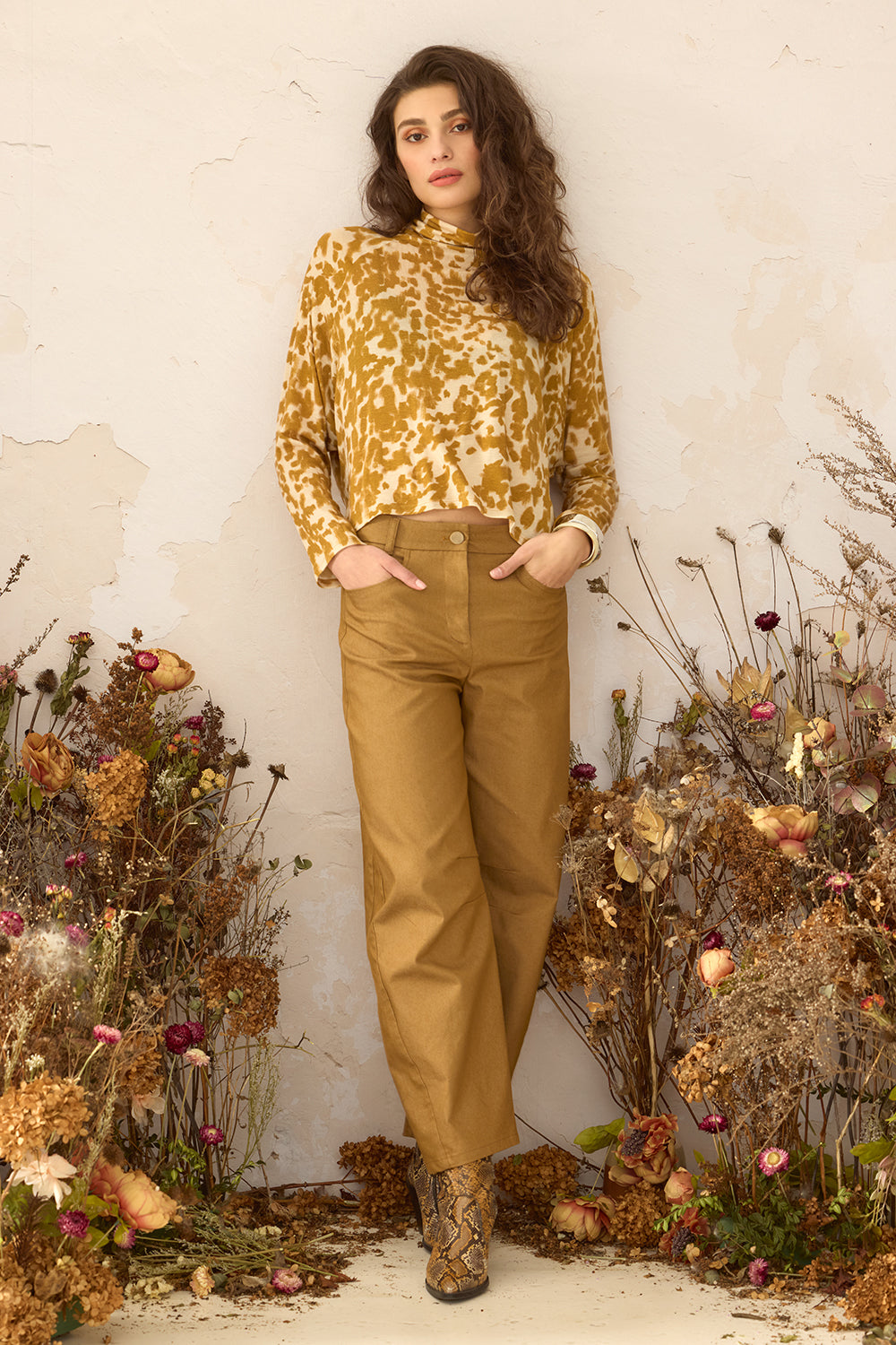 chlo-par-cokluch-haut-pull-polly-leo-curry-pantalon-lee-gold-ah2627