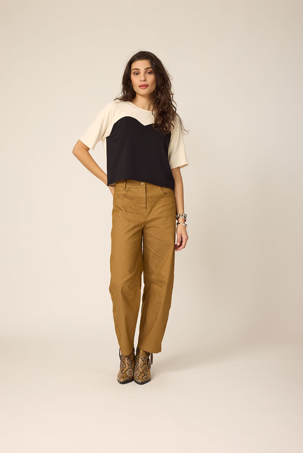 chlo-par-cokluch-haut-romy-noir-pantalon-lee-gold-ah2627
