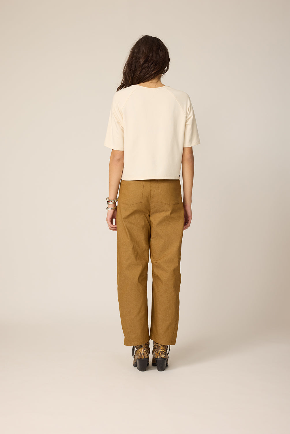chlo-par-cokluch-haut-romy-noir-pantalon-lee-gold-ah2627