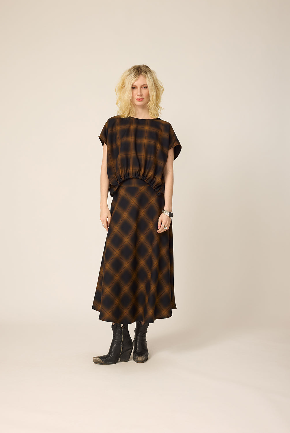 chlo-par-cokluch-haut-tshirt-jay-jupe-beth-plaid-tan-ah2627