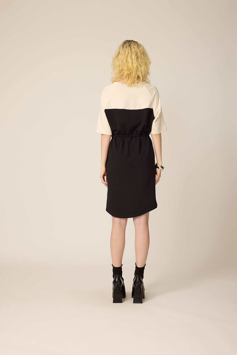 chlo-par-cokluch-robe-baria-noir-vanille-ah2627