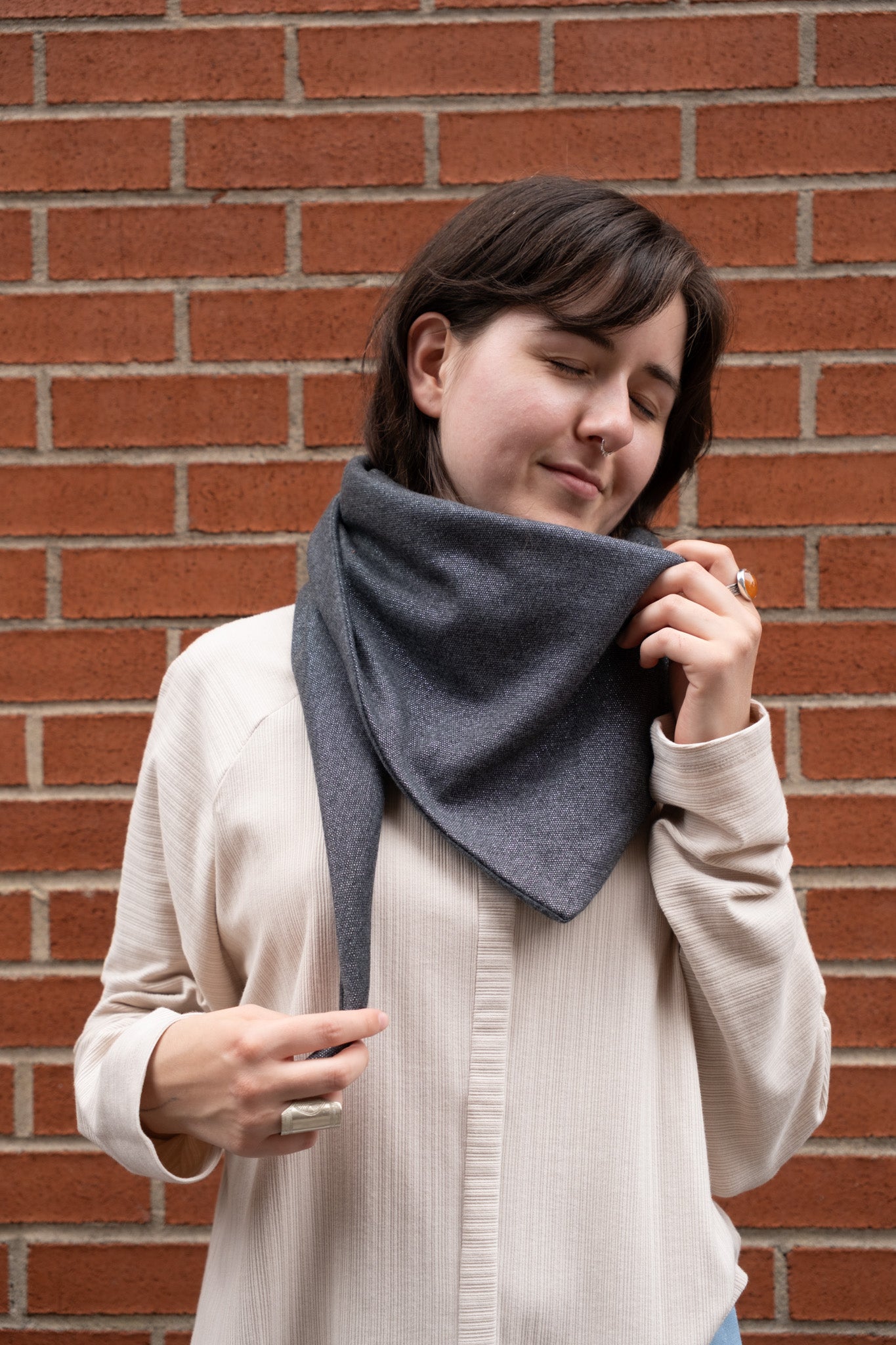 cokluch-accessoires-foulard-songbird-ah2526-silver-facette