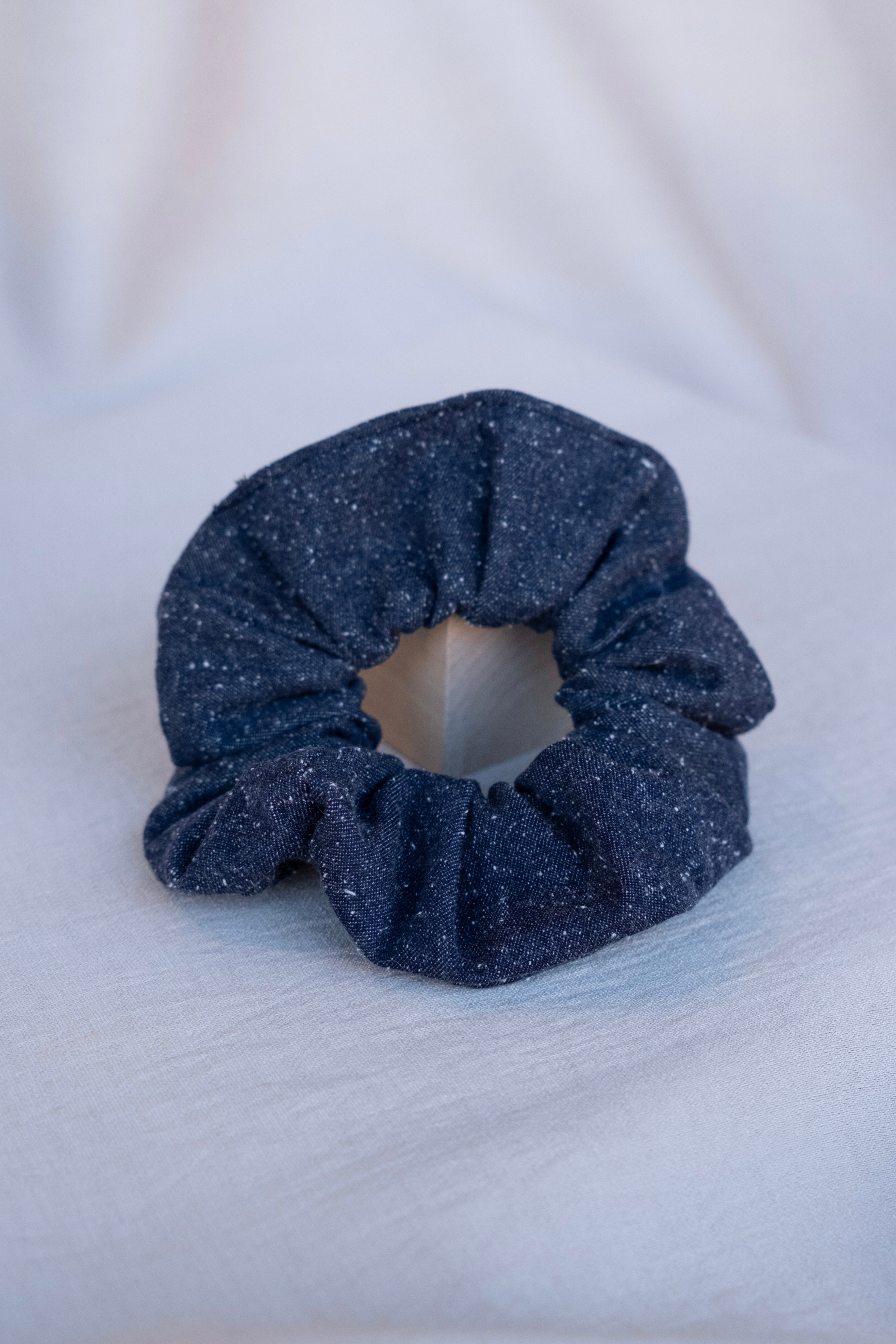 cokluch-elastiqueacheveux-chouchou-speckle-indigo