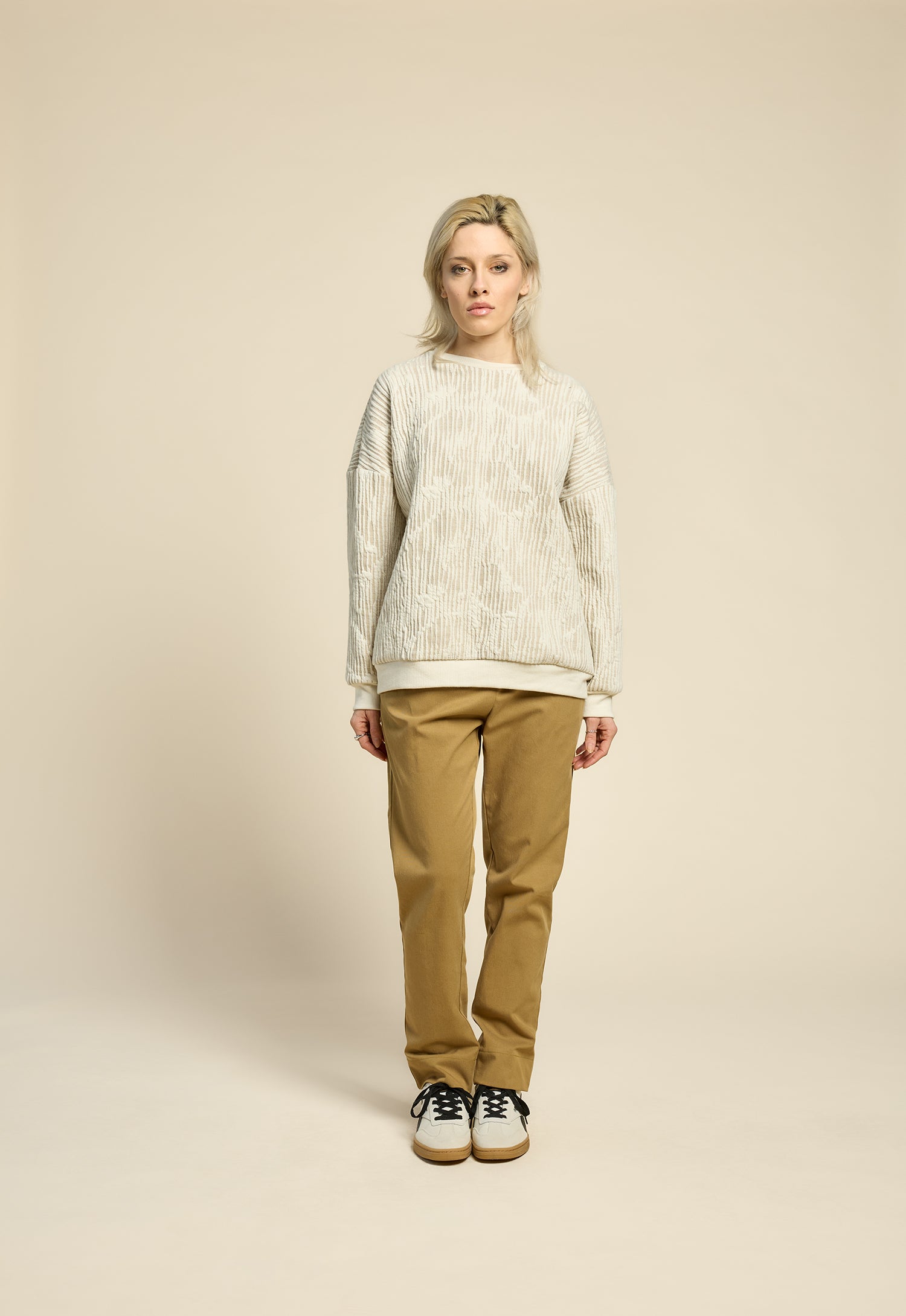 cokluch-haut-chandail-hotel-naturel-pantalon-thefool-antique-ah2526