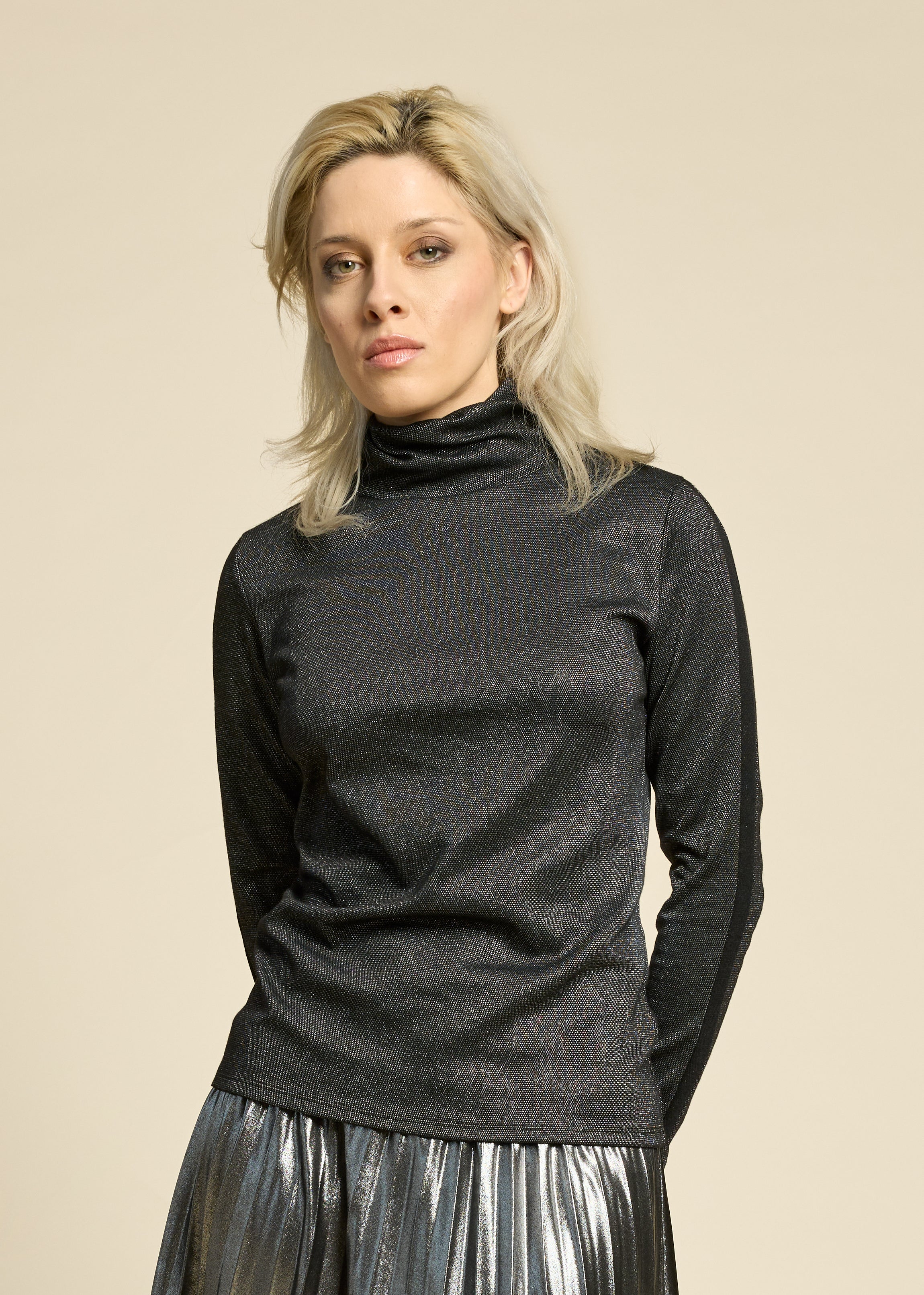 cokluch-haut-colroule-mortel-noir-facette-ah2526-holiday