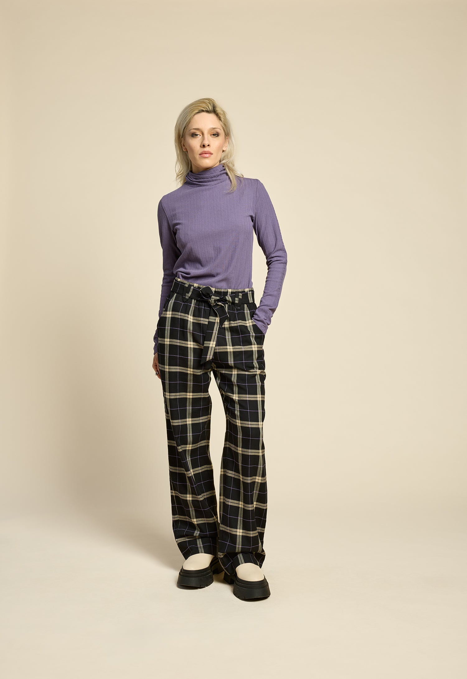 【ブラック（01）】E PLAID TROUSER Brickell Plaid Trousers - Dark Grey – The Frankie Shop