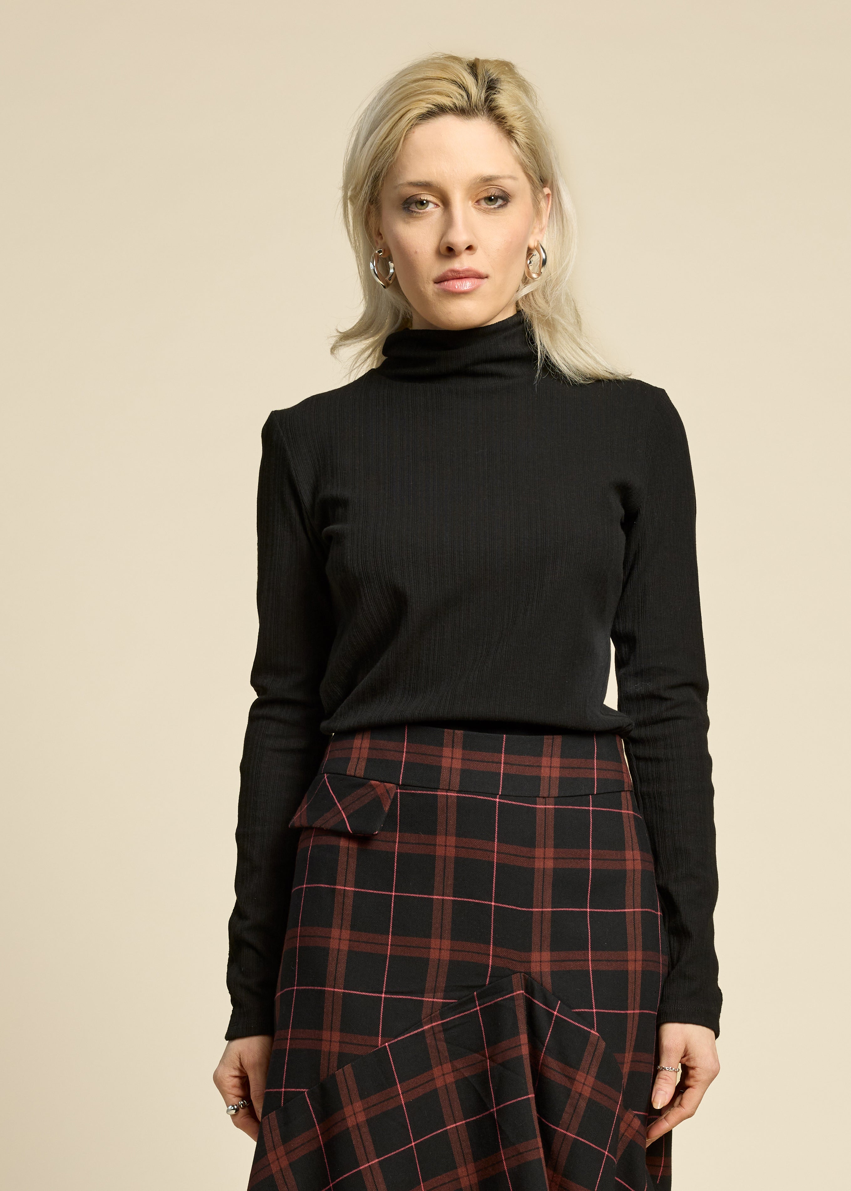 cokluch-haut-colroule-solo-noir-ah2526