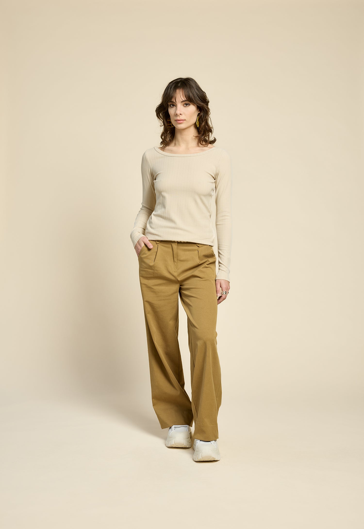 cokluch-haut-confetti-sand-pantalon-thechain-antique-ah2526