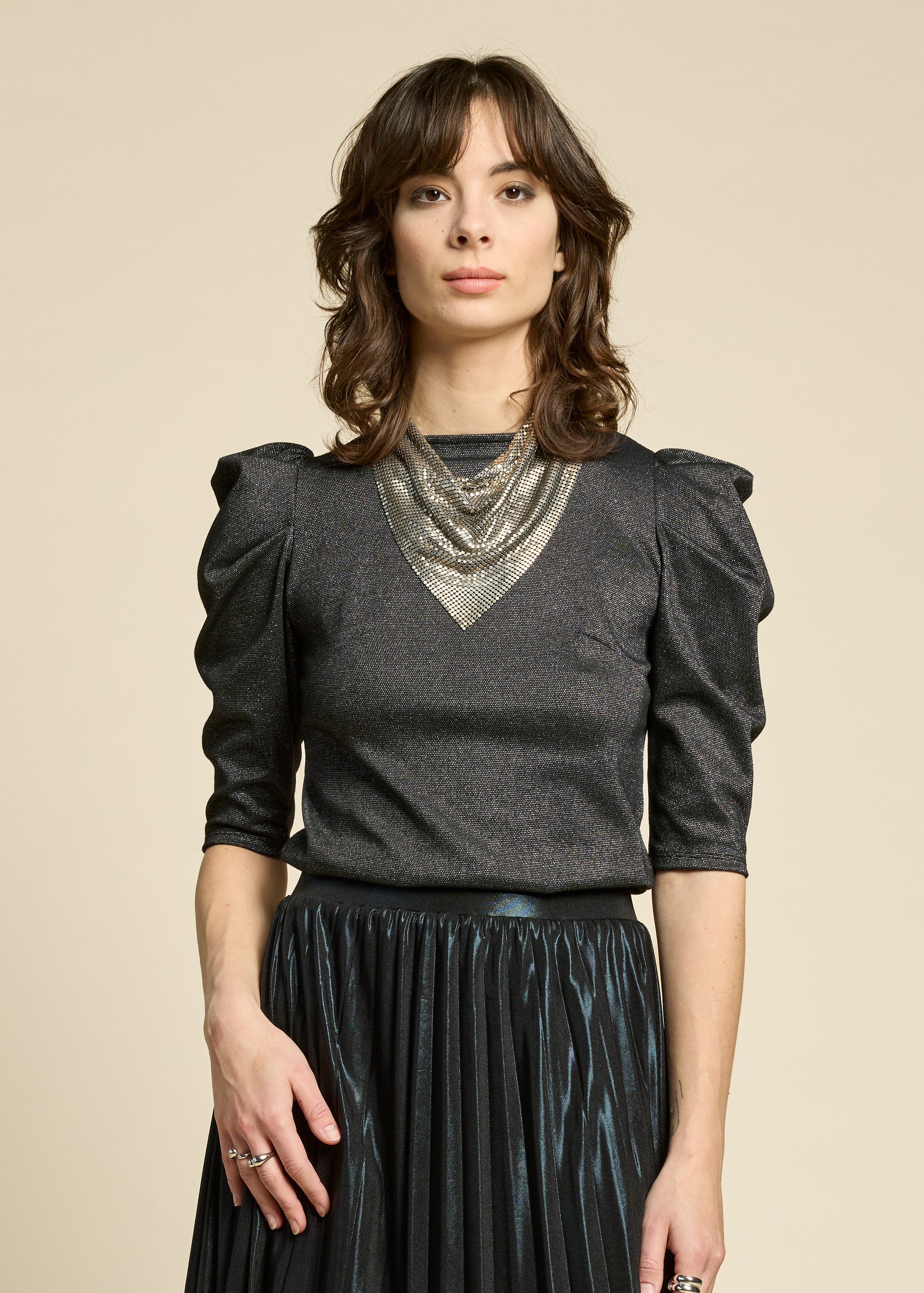 cokluch-haut-insomnie-noir-facette-ah2526-holiday