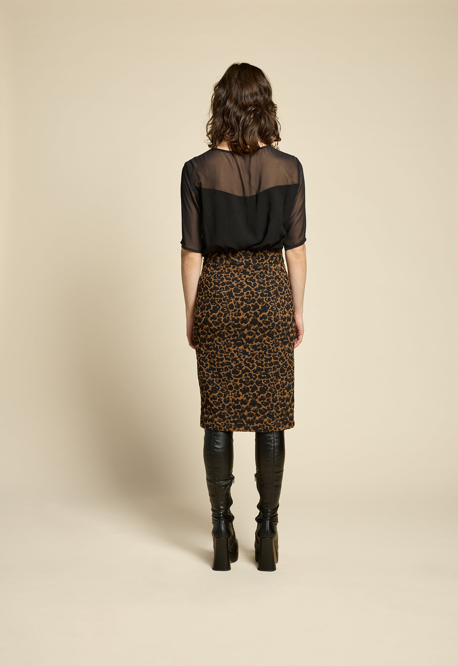 cokluch-haut-lamour-noir-jupe-reflexions-gold-ah2526